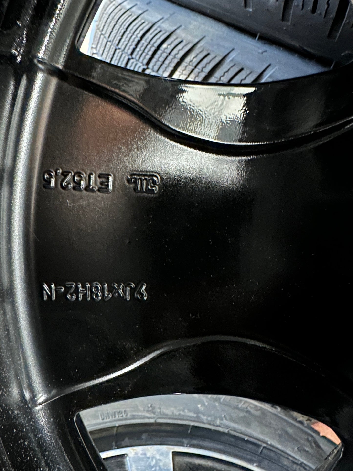 Като Нови Mercedes E Klasse Hybrid W213 18 Zoll Мерцедес E класа Хибрид W213 W238 18 цола зимен комплект зимни гуми