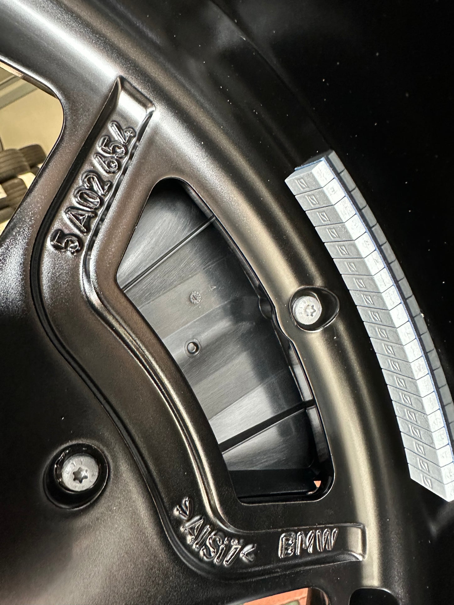 Нови Оригинални BMW iX20 i20 21 Zoll 1011 Бмв 21 цола джанти 1011 зимен комплект зимни гуми