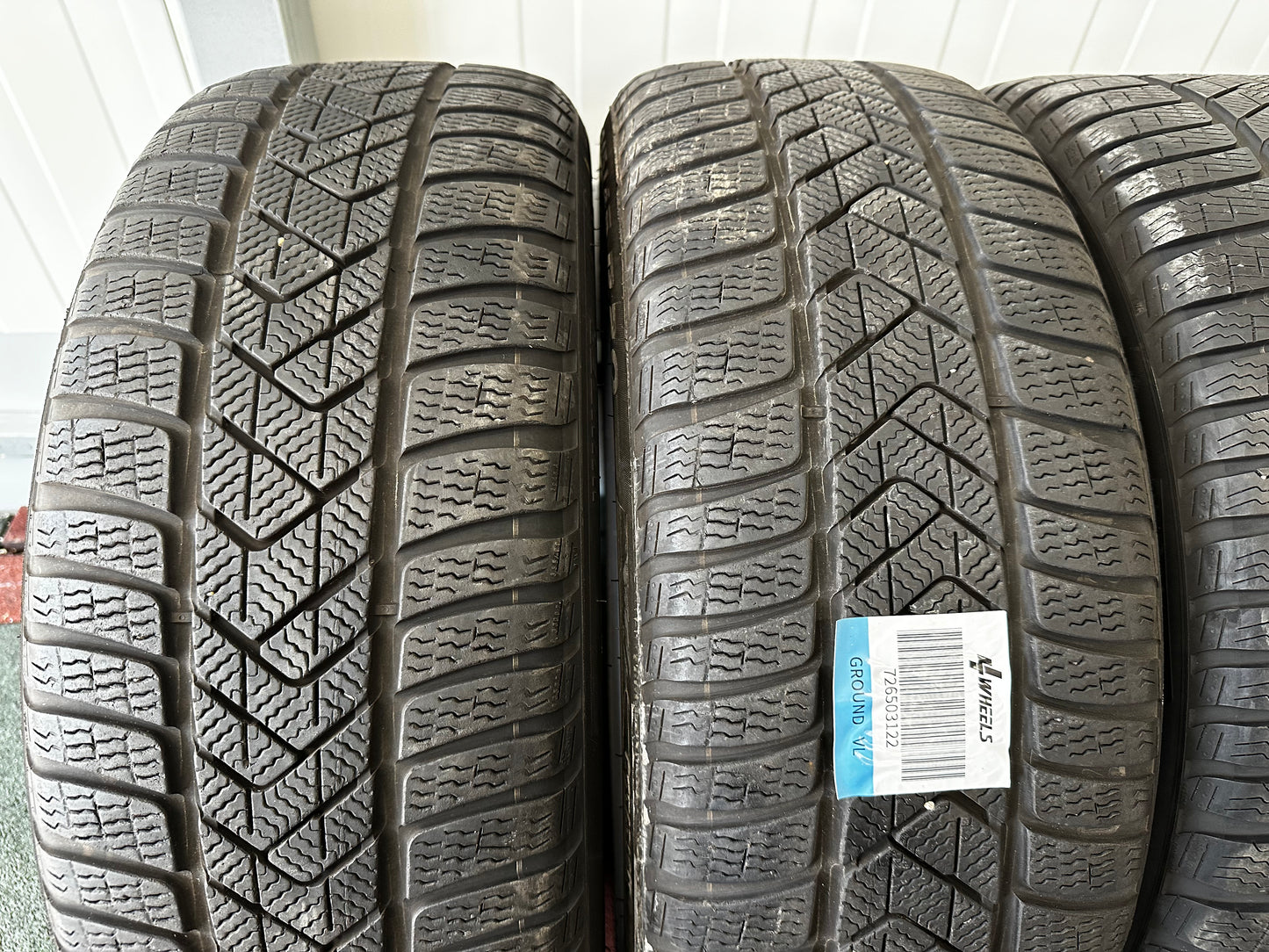 Употребявани зимни Гуми Pirelli 245/45 20 Цола 275/40 20 цола Bmw* Рънфлат 5мм