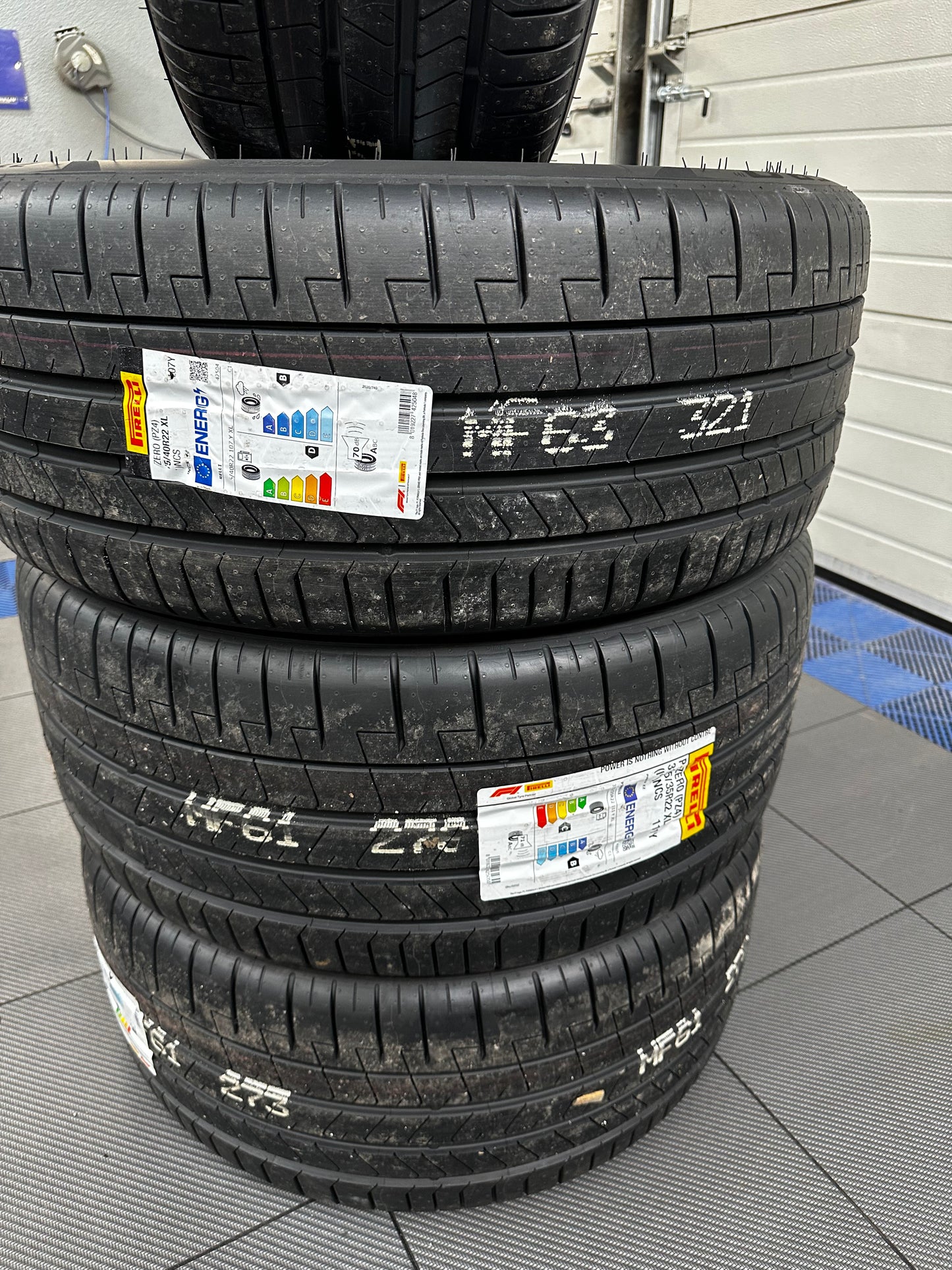 Като Нови Оригинал BMW X7 G07 22 Zoll 755M Бмв X7 G07 22 цола джанти летен комплект летни гуми