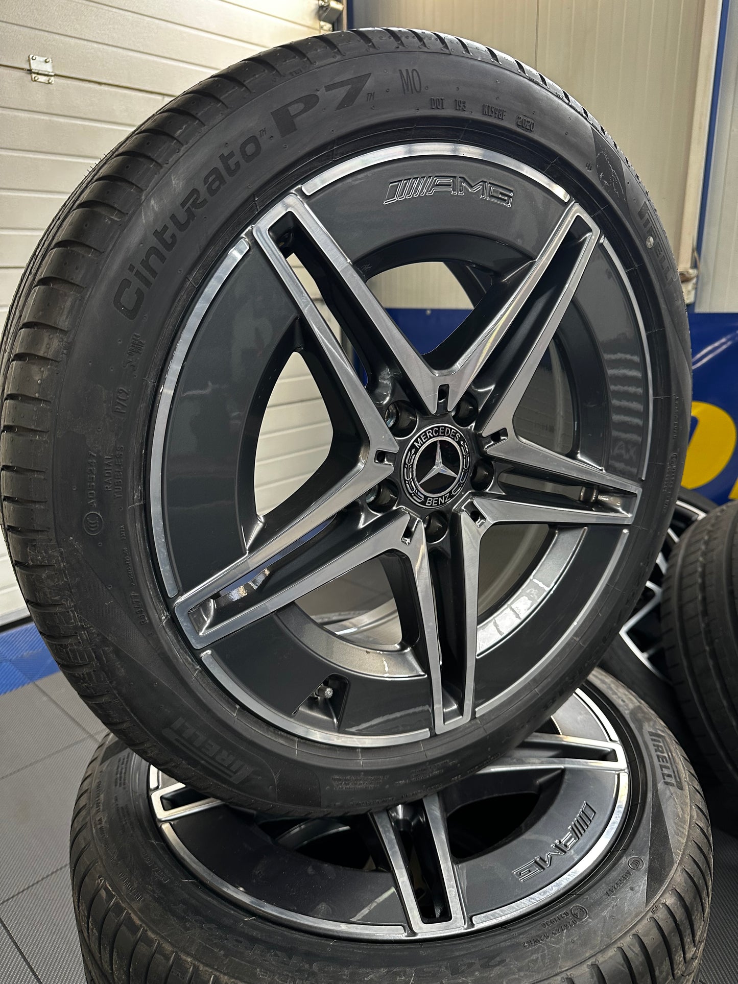 Като Нови Оригинал Mercedes C klasse W206 18 Zoll AMG Мерцедес Ц класа W206 18 цола AMG джанти летен комплект летни гуми