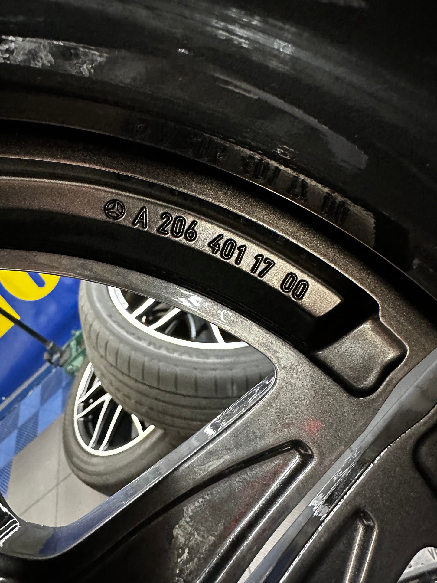 Като Нови Оригинал Mercedes C klasse W206 18 Zoll AMG Мерцедес Ц класа W206 18 цола AMG джанти летен комплект летни гуми