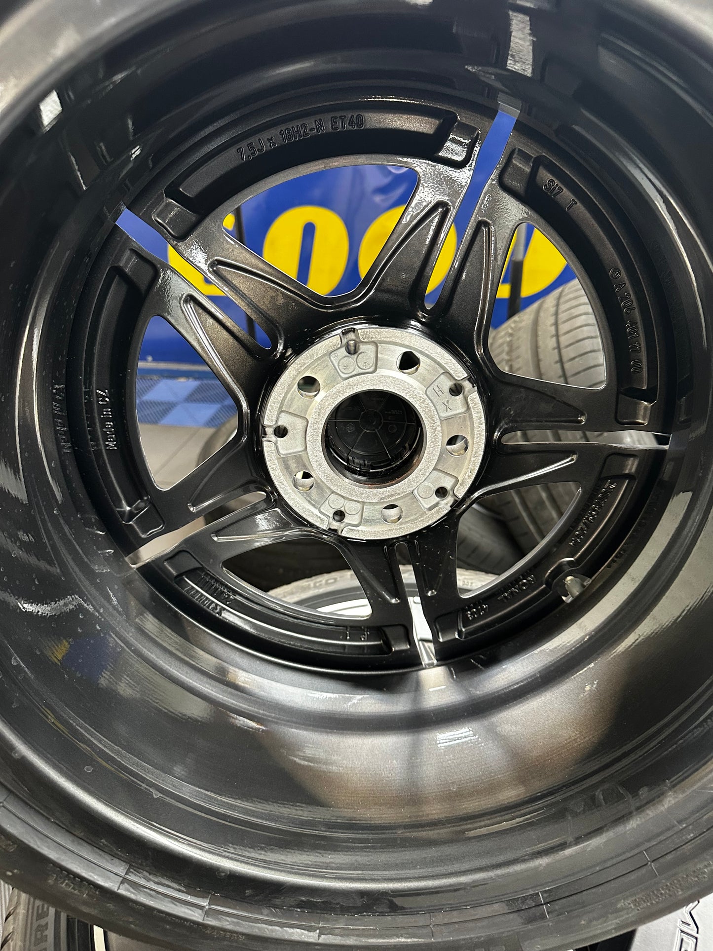 Като Нови Оригинал Mercedes C klasse W206 18 Zoll AMG Мерцедес Ц класа W206 18 цола AMG джанти летен комплект летни гуми
