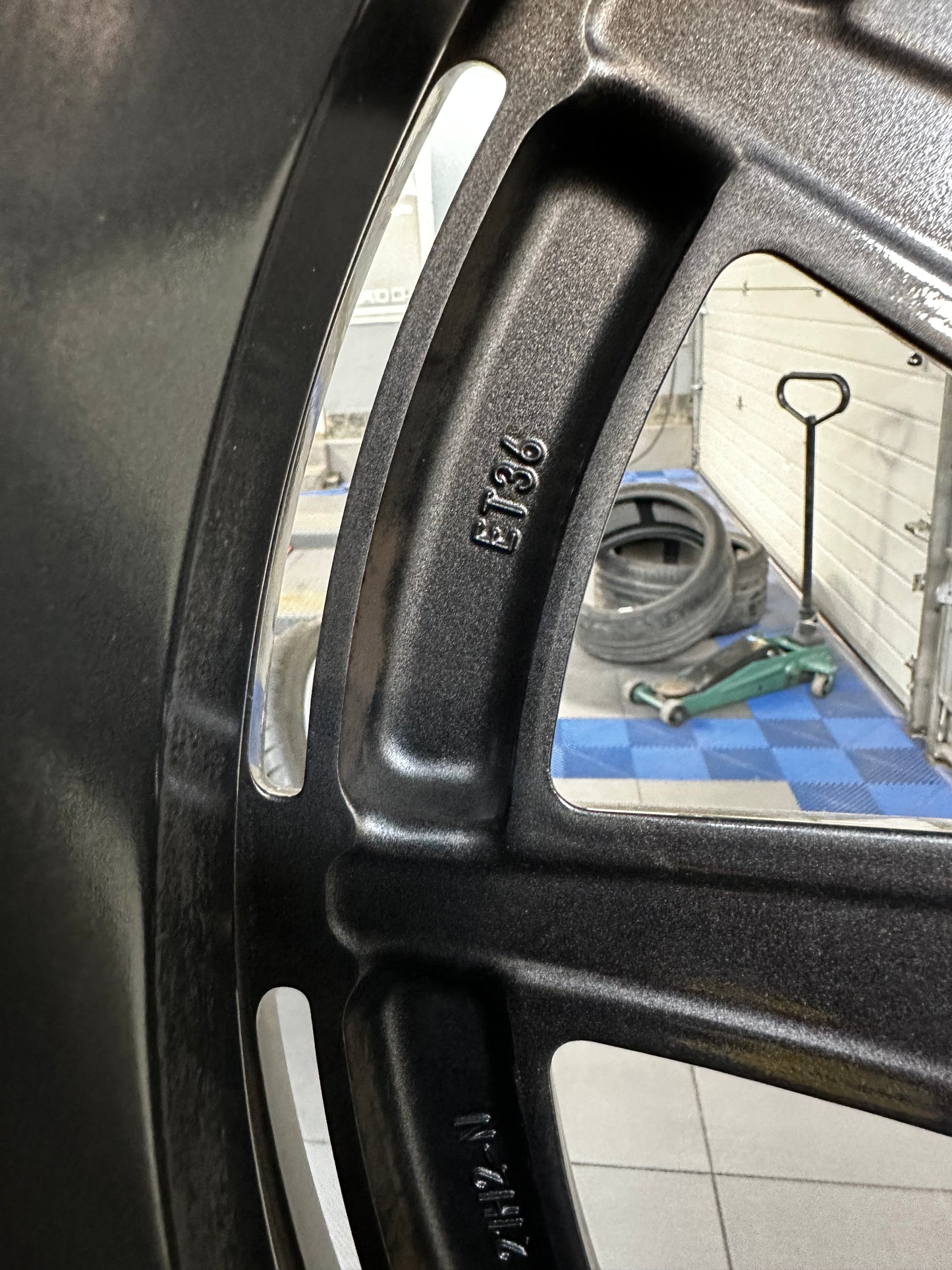 Оригинал Mercedes GLS63 AMG X167 W167 21 Zoll Мерцедес ГЛС63 АМГ X167 W167 21 цола джанти зимен комплект зимни гуми