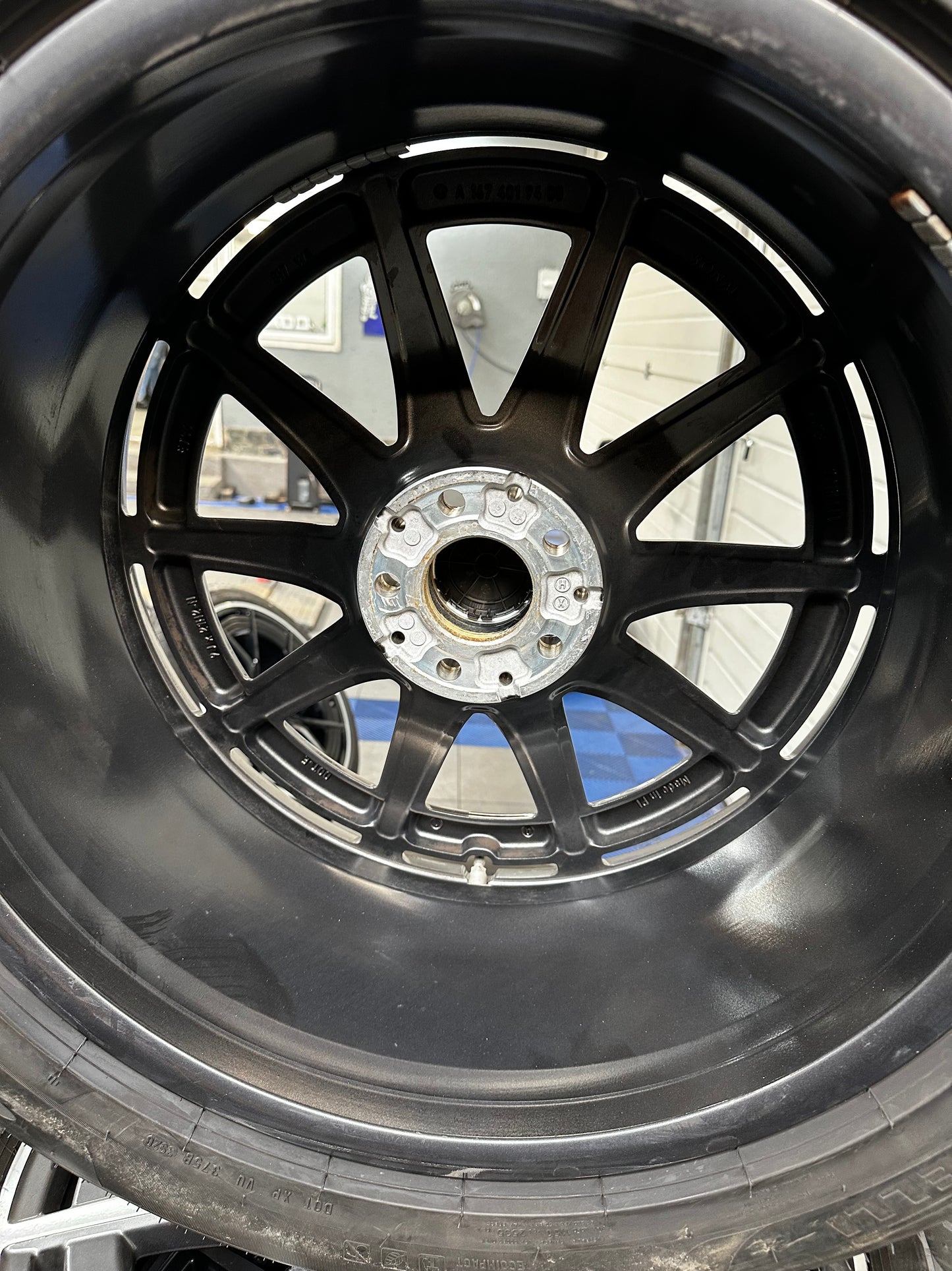 Оригинал Mercedes GLS63 AMG X167 W167 21 Zoll Мерцедес ГЛС63 АМГ X167 W167 21 цола джанти зимен комплект зимни гуми