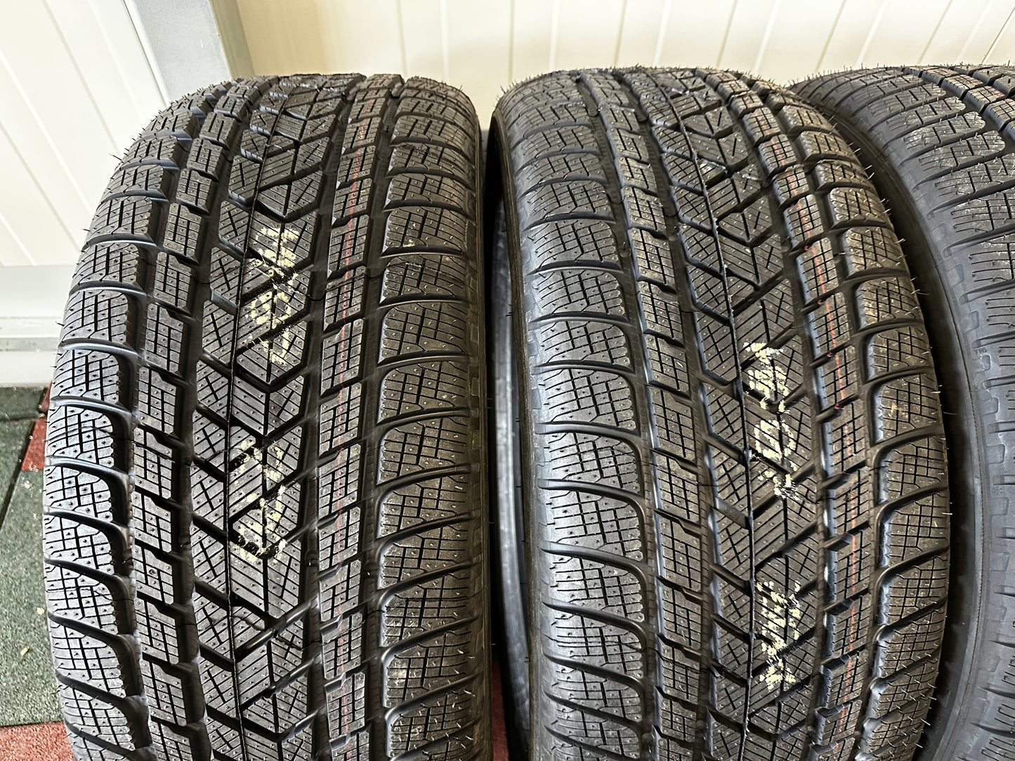 Употребявани Като Нови зимни Гуми Pirelli 275/45 21 Zoll 315/40 21 Zoll Mercedes GLE GLS V167 C167 X167 Мерцедес ГЛЕ ГЛС 275/45 21 Цола 315/40 21 цола