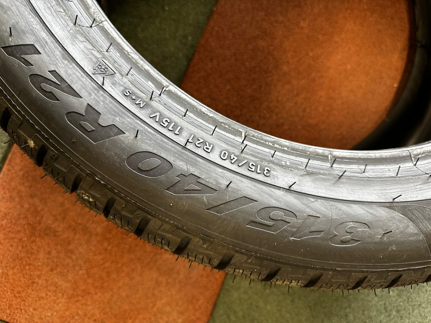Употребявани Като Нови зимни Гуми Pirelli 275/45 21 Zoll 315/40 21 Zoll Mercedes GLE GLS V167 C167 X167 Мерцедес ГЛЕ ГЛС 275/45 21 Цола 315/40 21 цола