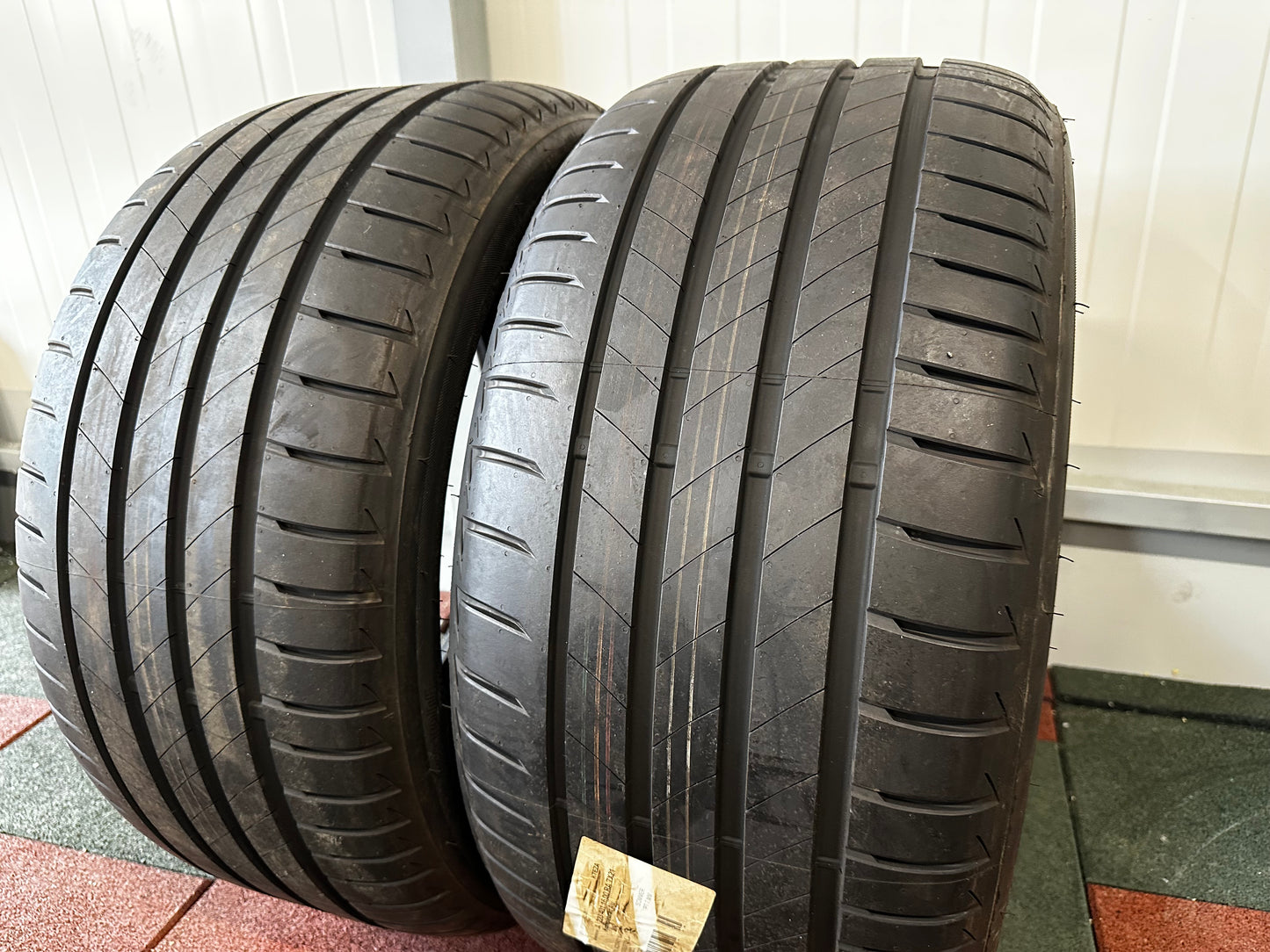2 x Употребявани Като Нови летни Гуми Bridgestone 285 35 20 Цола Mercedes S Klasse 285 35 20 Zoll Мерцедес С Класа