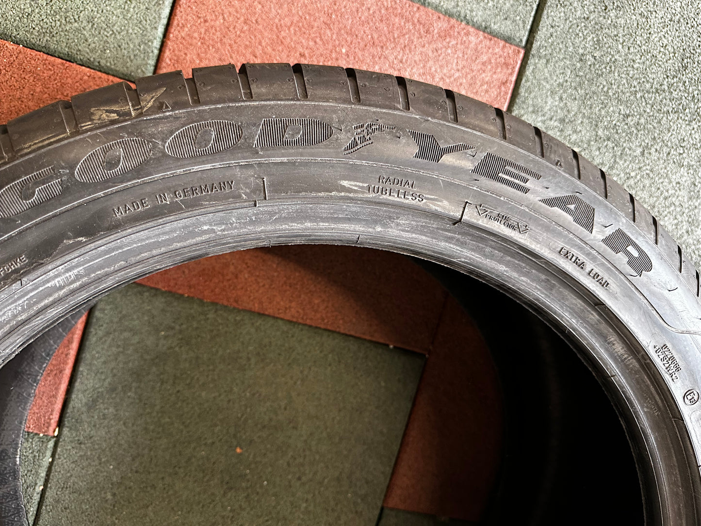 Употребявани Като Нови летни Гуми Goodyear 295 40 22 Цола Mercedes G Klasse 295 40 22 Zoll Мерцедес Г Класа