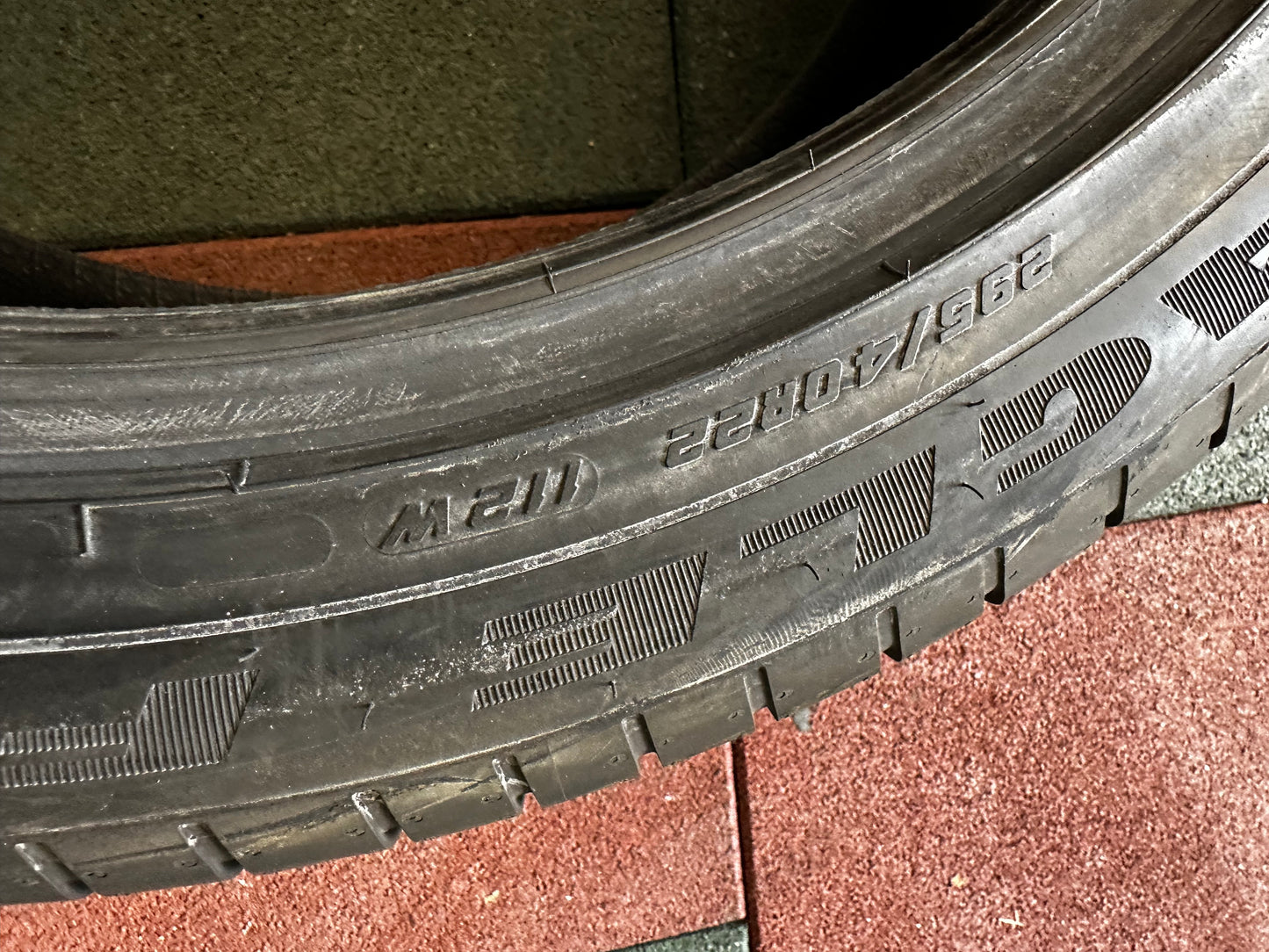 Употребявани Като Нови летни Гуми Goodyear 295 40 22 Цола Mercedes G Klasse 295 40 22 Zoll Мерцедес Г Класа