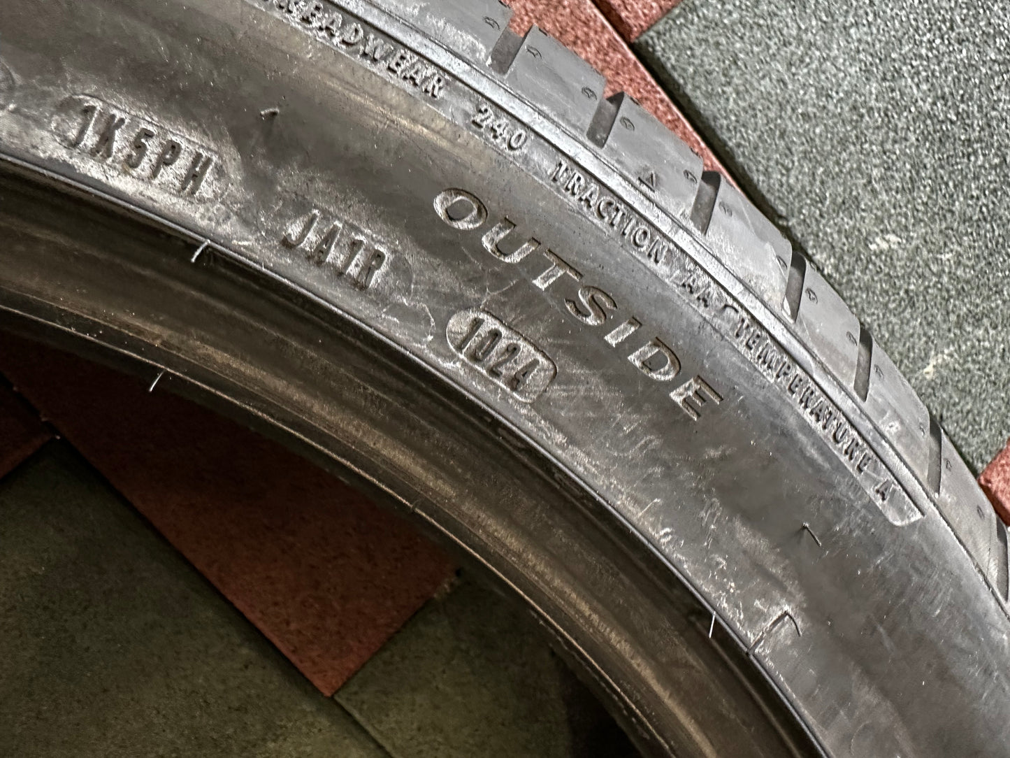 Употребявани Като Нови летни Гуми Goodyear 295 40 22 Цола Mercedes G Klasse 295 40 22 Zoll Мерцедес Г Класа