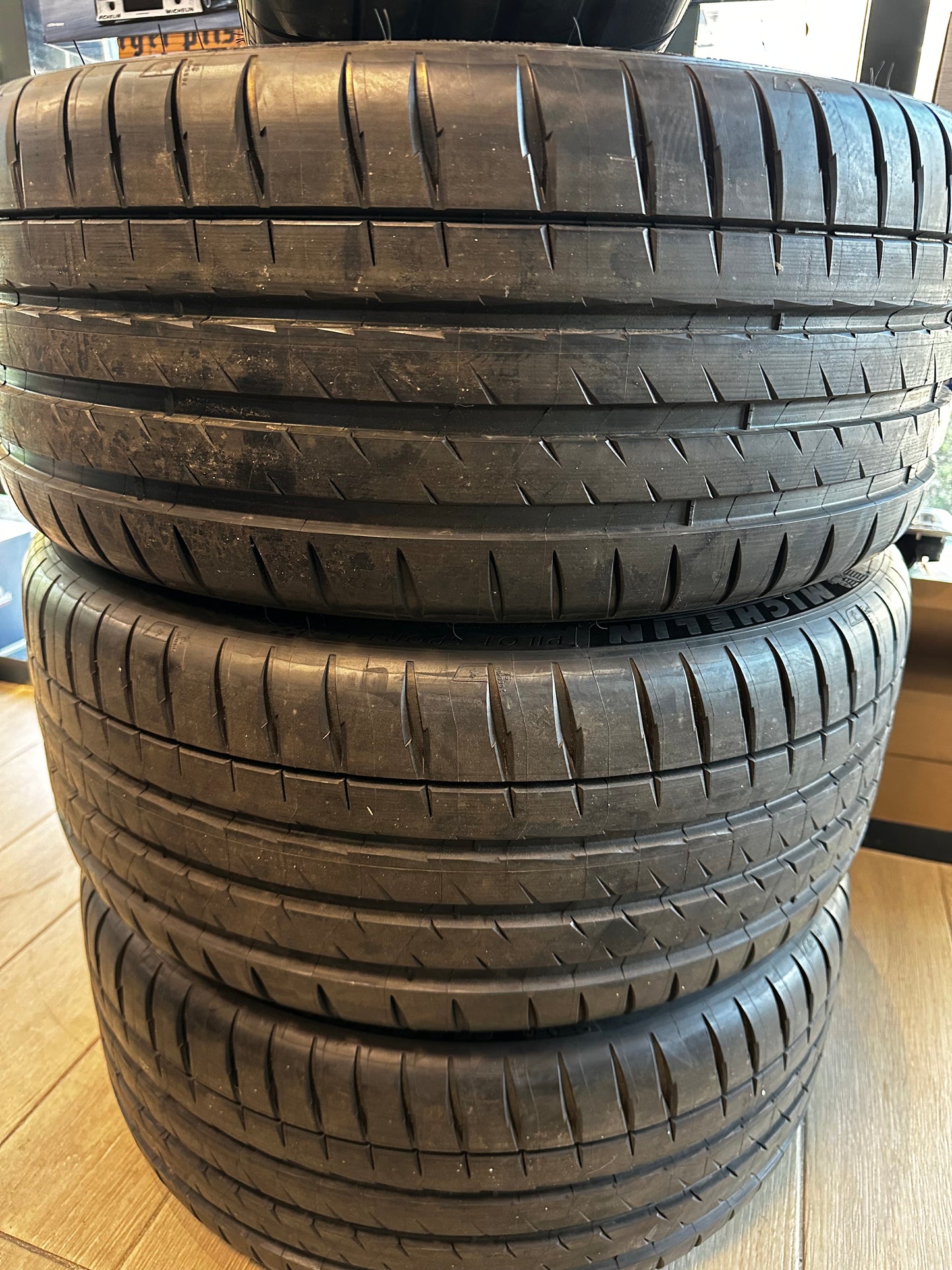 Като Нови Mercedes A45 W177 CLA45 W118 E Klasse W212 AMG 19 Zoll Мерцедес А45 В177 ЦЛА45 В118 Е Класа В212 19 цола джанти летен комплект летни гуми