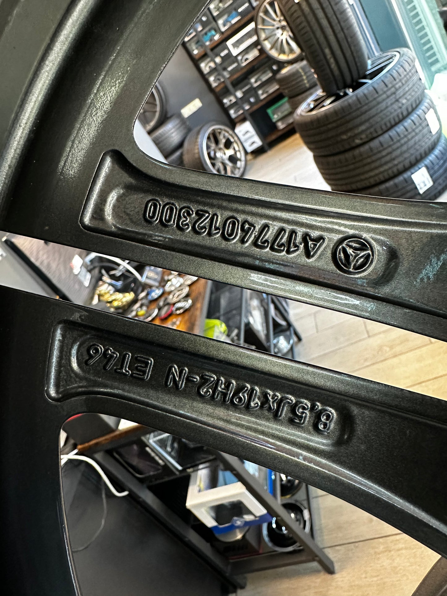 Като Нови Mercedes A45 W177 CLA45 W118 E Klasse W212 AMG 19 Zoll Мерцедес А45 В177 ЦЛА45 В118 Е Класа В212 19 цола джанти летен комплект летни гуми