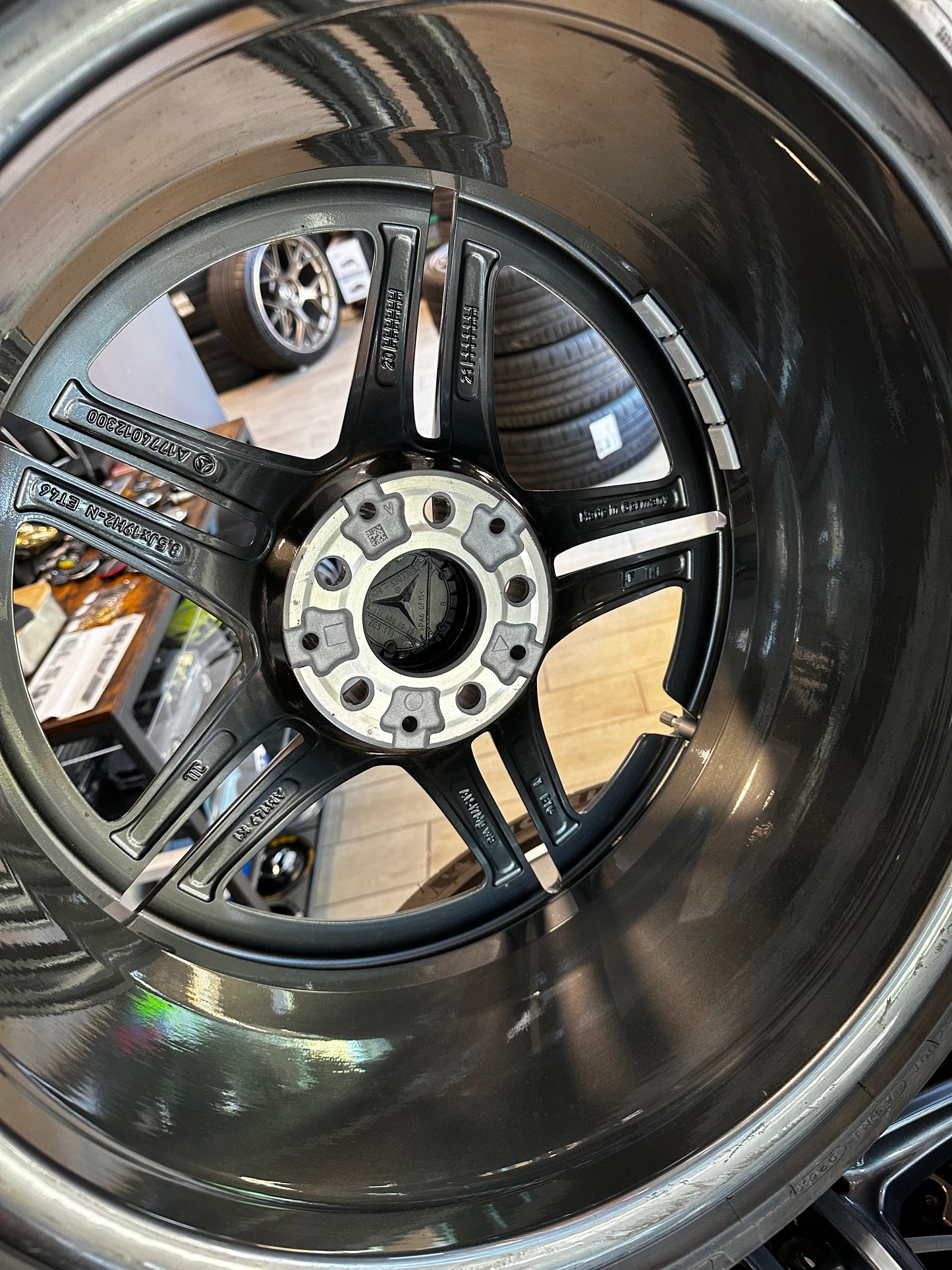 Като Нови Mercedes A45 W177 CLA45 W118 E Klasse W212 AMG 19 Zoll Мерцедес А45 В177 ЦЛА45 В118 Е Класа В212 19 цола джанти летен комплект летни гуми