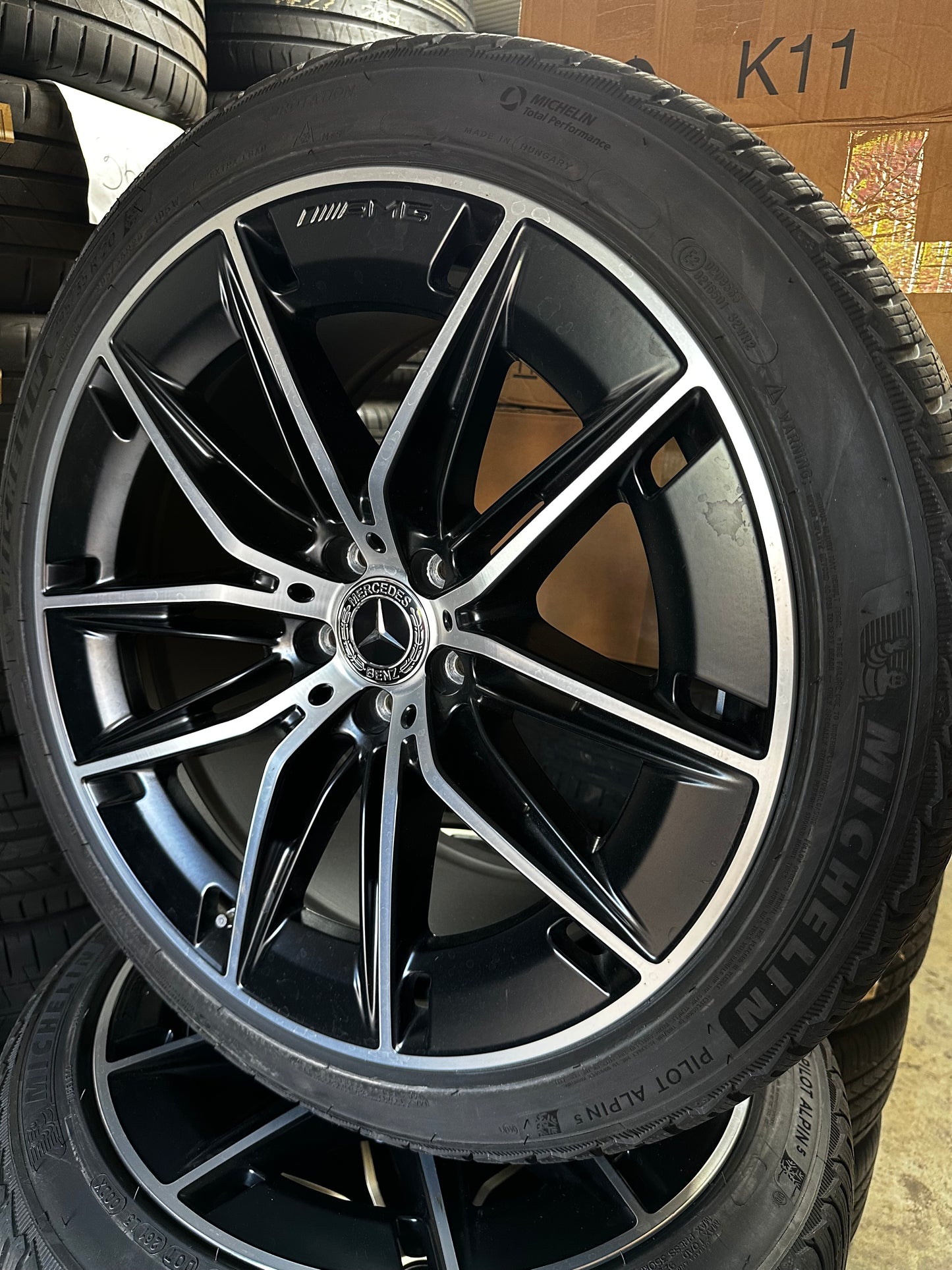 Като Нови Оригинал Mercedes E53 AMG Klasse 20 Zoll W214 Мерцедес Е53 АМГ класа W214 20 цола джанти зимен комплект зимни гуми