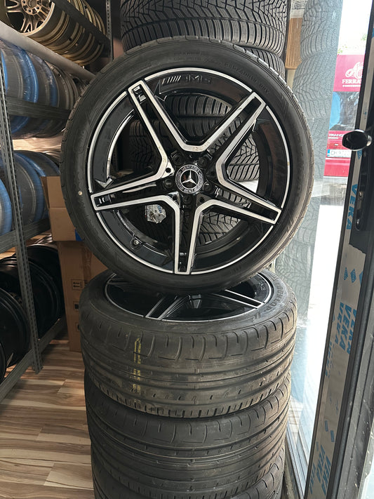Като Нови Mercedes Cls klasse W257 19 Zoll AMG Мерцедес Цлс класа 19 цола AMG джанти летен комплект летни гуми