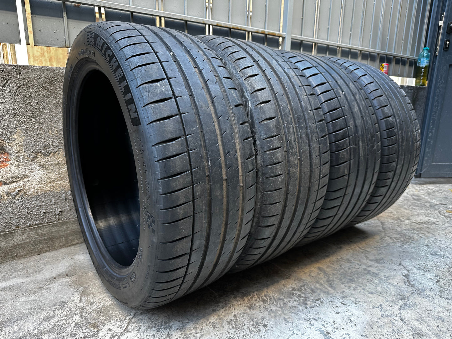 Употребявани летни Гуми Michelin Pilot Sport 4S 255/45 20 - 285/40 20 Цола Михелин