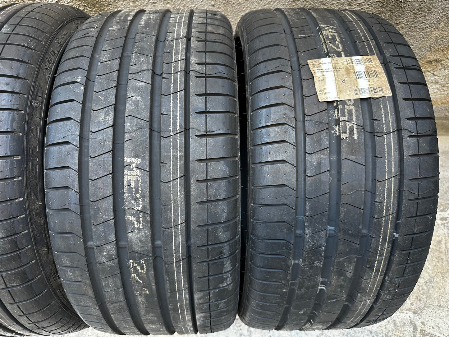 Употребявани Като Нови летни Гуми Pirelli Runflat 245/35 20 - 275/30 20 Цола Пирели Рънфлат Mercedes Bmw Мерцедес Бмв