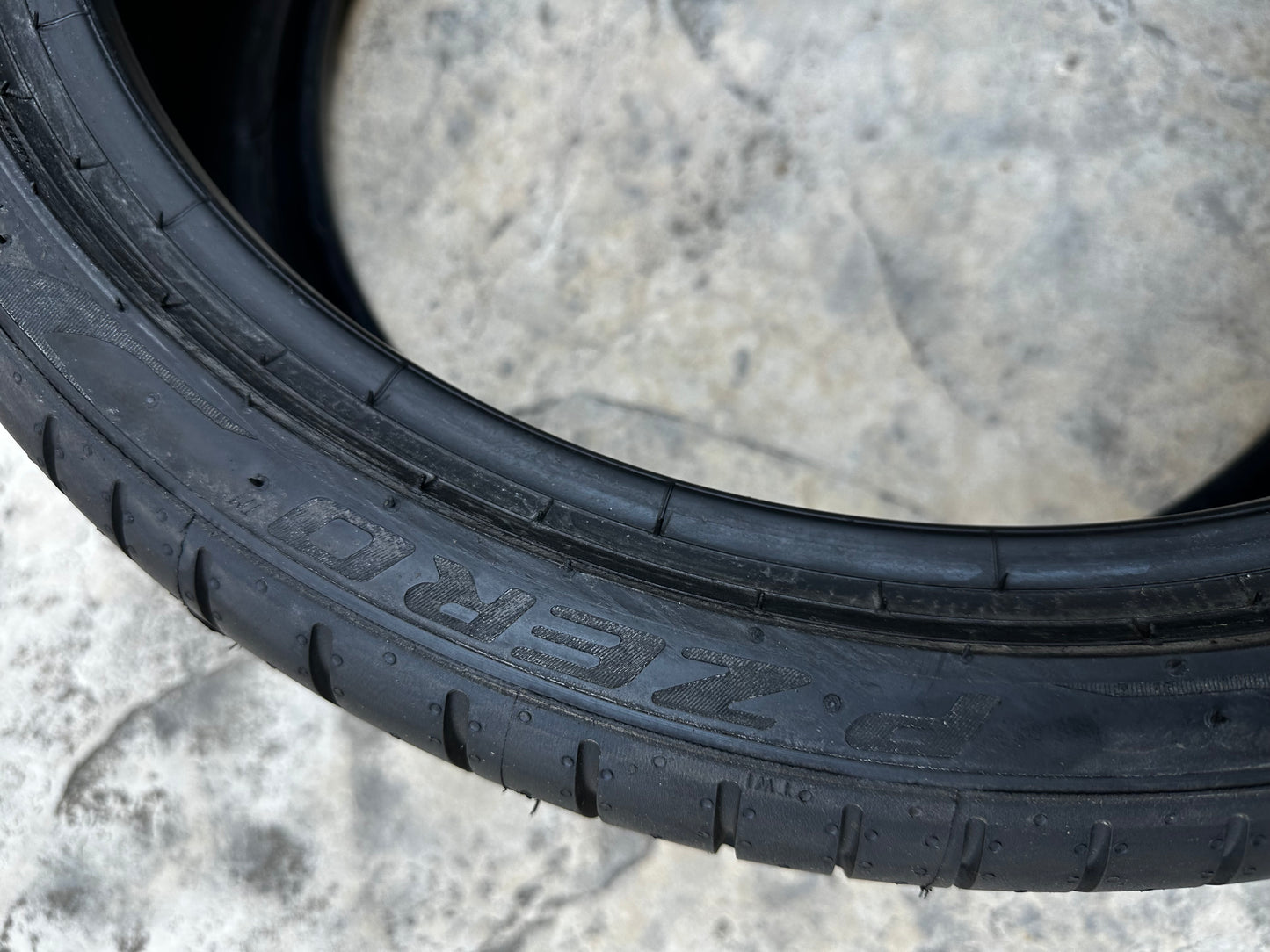 Употребявани Като Нови летни Гуми Pirelli Runflat 245/35 20 - 275/30 20 Цола Пирели Рънфлат Mercedes Bmw Мерцедес Бмв