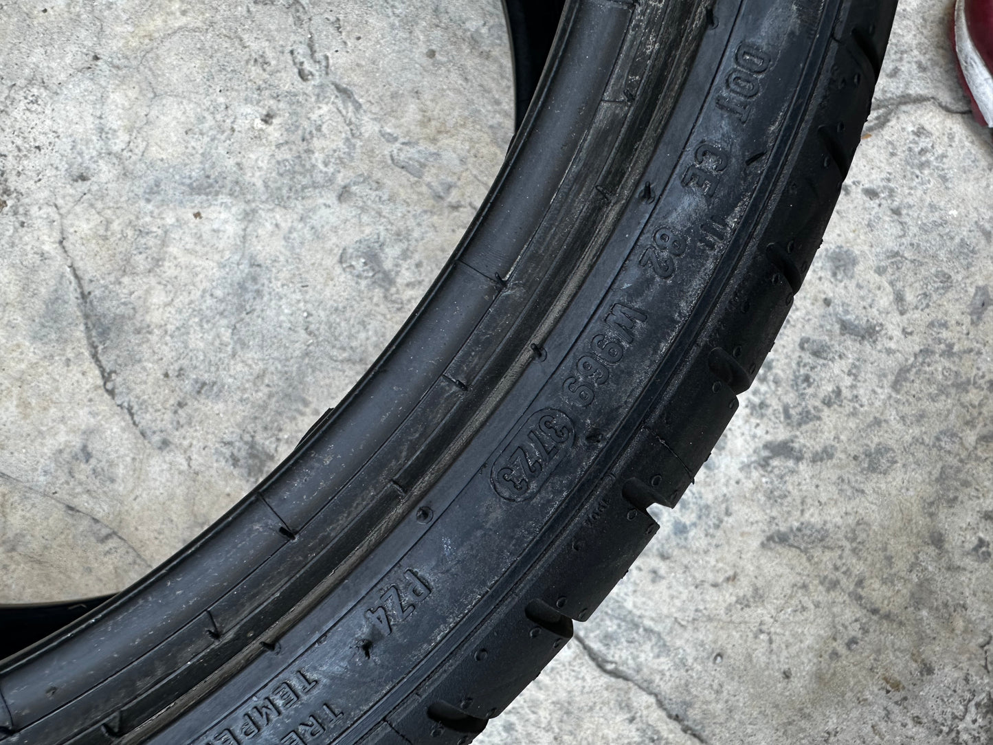 Употребявани Като Нови летни Гуми Pirelli Runflat 245/35 20 - 275/30 20 Цола Пирели Рънфлат Mercedes Bmw Мерцедес Бмв