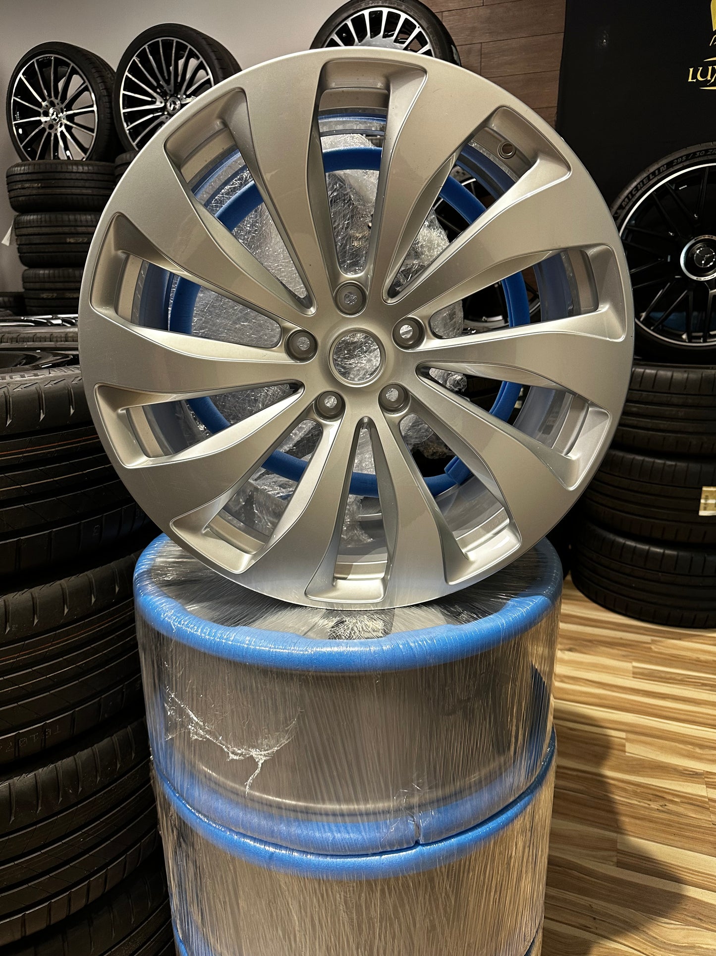 Нови Bentley Continental Flying Spur 22 Zoll Бентли Континентал Алуминиеви джанти 22 цола 3SE601025R 3SE601025S