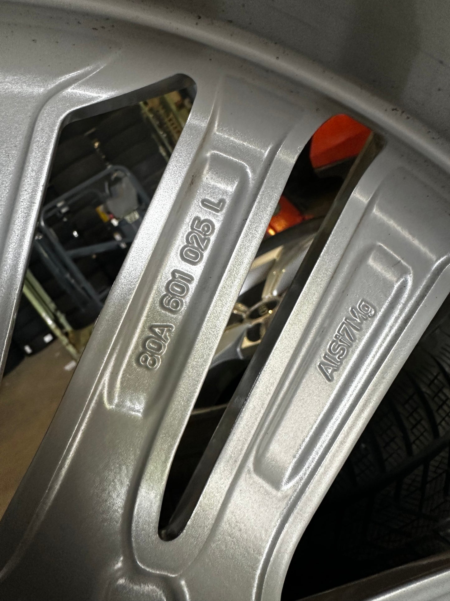 Оригинал Audi Q5 SQ5 FY 8OA 20 Zoll Ауди Ку5 Алуминиеви джанти 255 45 20 цола зимен комплект зимни гуми