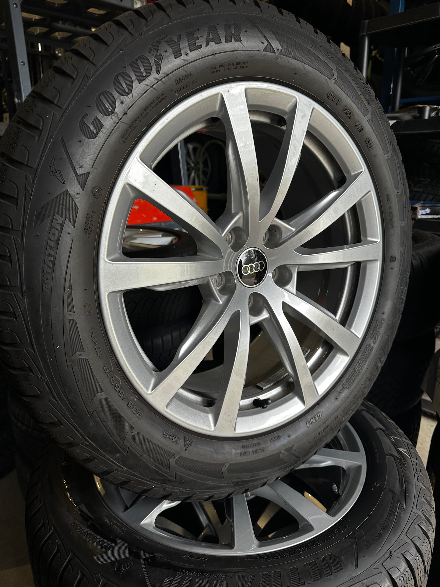 Audi A8 4N D5 18 Zoll Ауди А8 4Н Алуминиеви джанти 235 55 18 цола зимен комплект зимни гуми