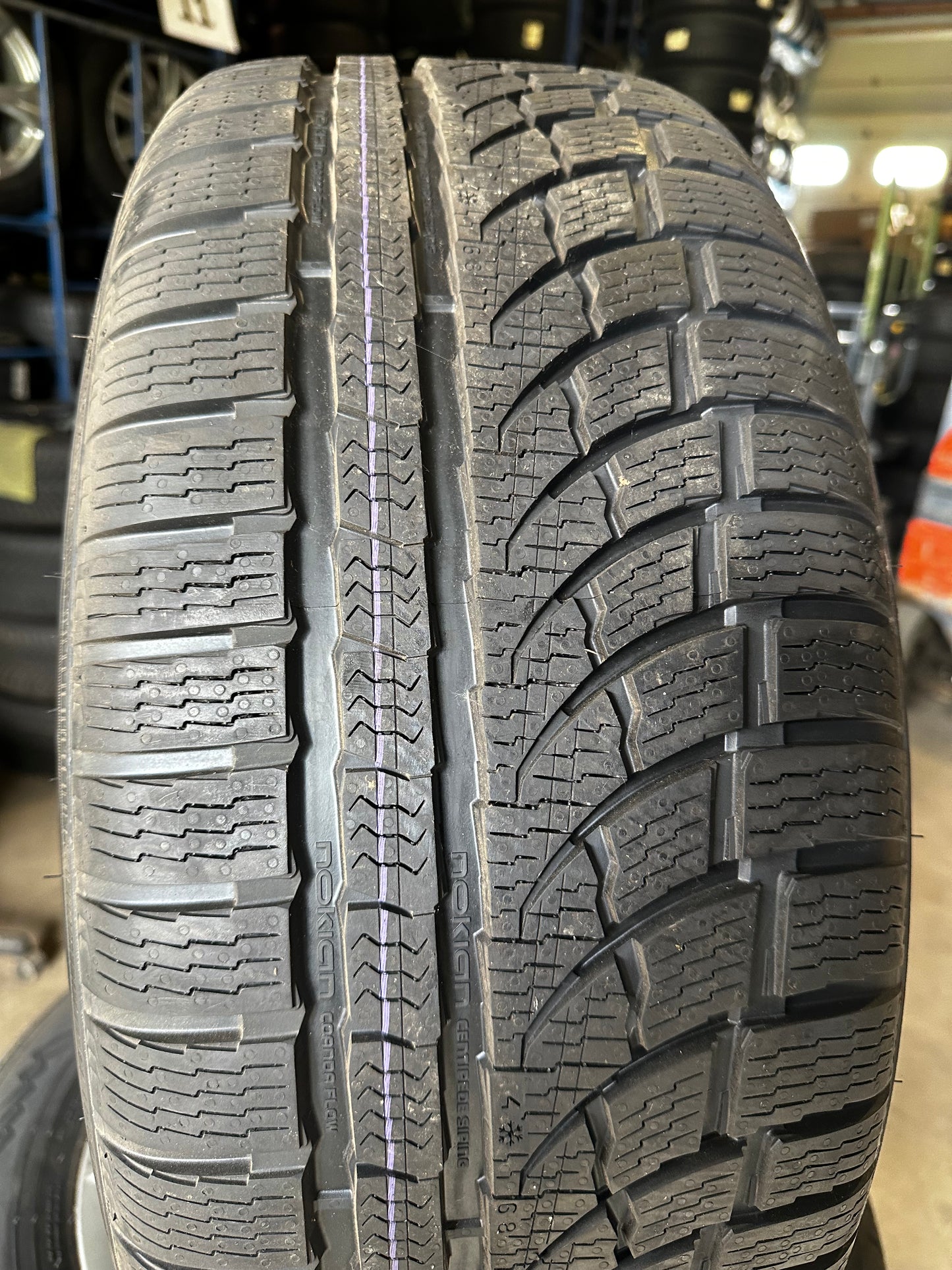 Нови Оригинални BMW X5 G05 18 Zoll Бмв 255 55 18 цола зимен комплект зимни гуми 5x112