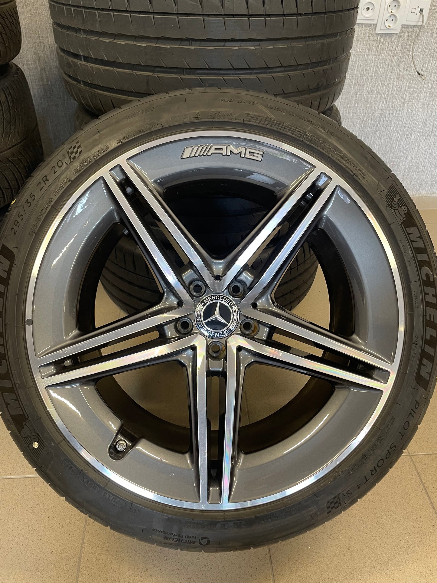 Като Нови Mercedes AMG GT 4 door W290 20 цола джанти летен комплект гуми