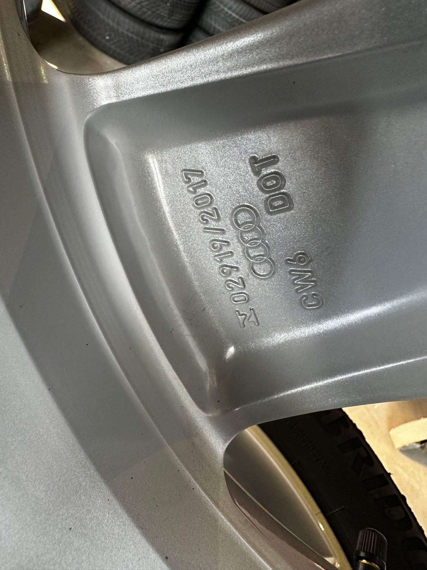 Оригинал нови Audi Q4 Etron F4 19 Zoll Ауди Q4 Etron Ф4 Алуминиеви джанти 19 цола зимен комплект зимни гуми