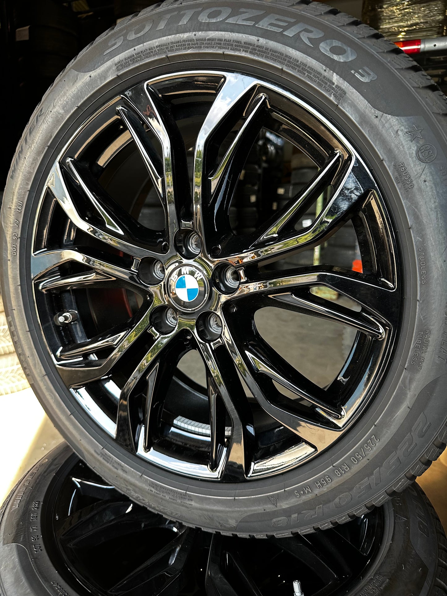 Оригинал BMW X1 X2 F48 F39 18 Zoll Бмв 225 50 18 цола зимен комплект зимни гуми 5x112