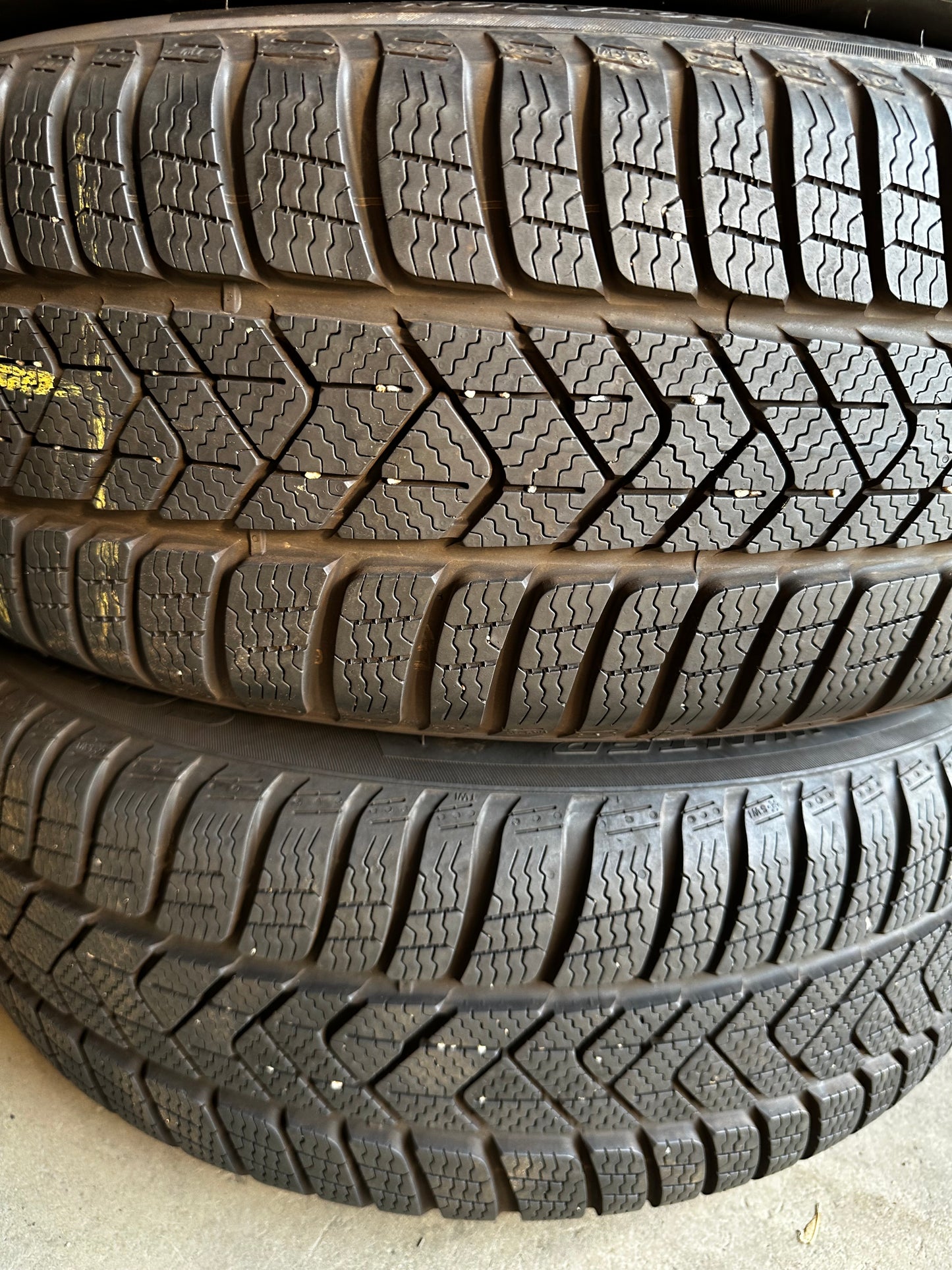 Оригинал BMW X1 X2 F48 F39 18 Zoll Бмв 225 50 18 цола зимен комплект зимни гуми 5x112