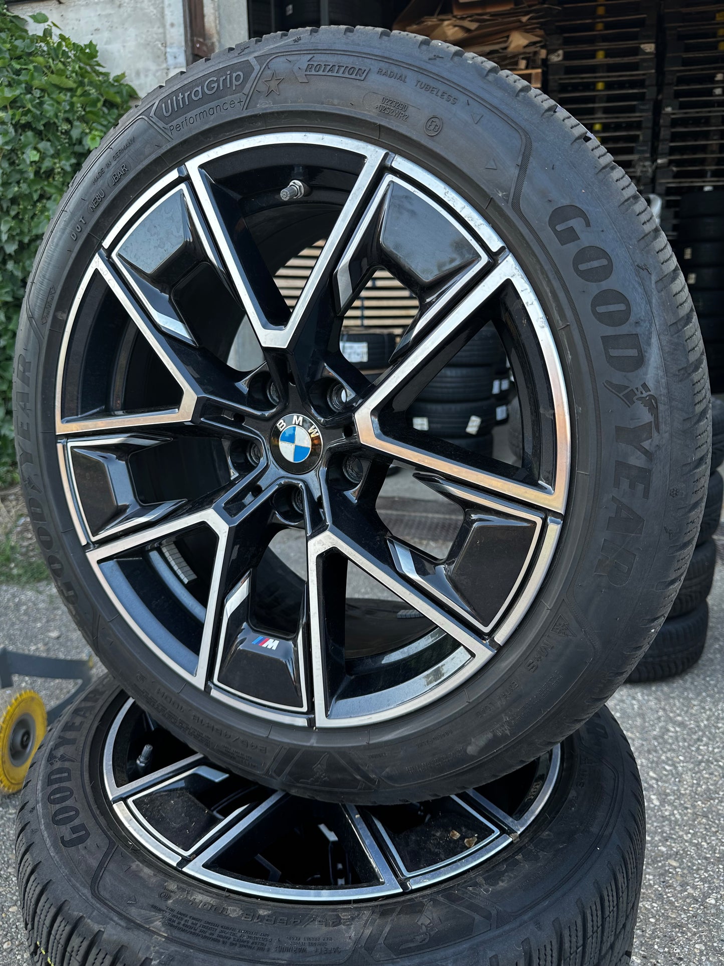 Оригинал BMW 4er i4 G26 18 Zoll 858M Бмв и4 Г26 18 цола 858М зимен комплект зимни гуми