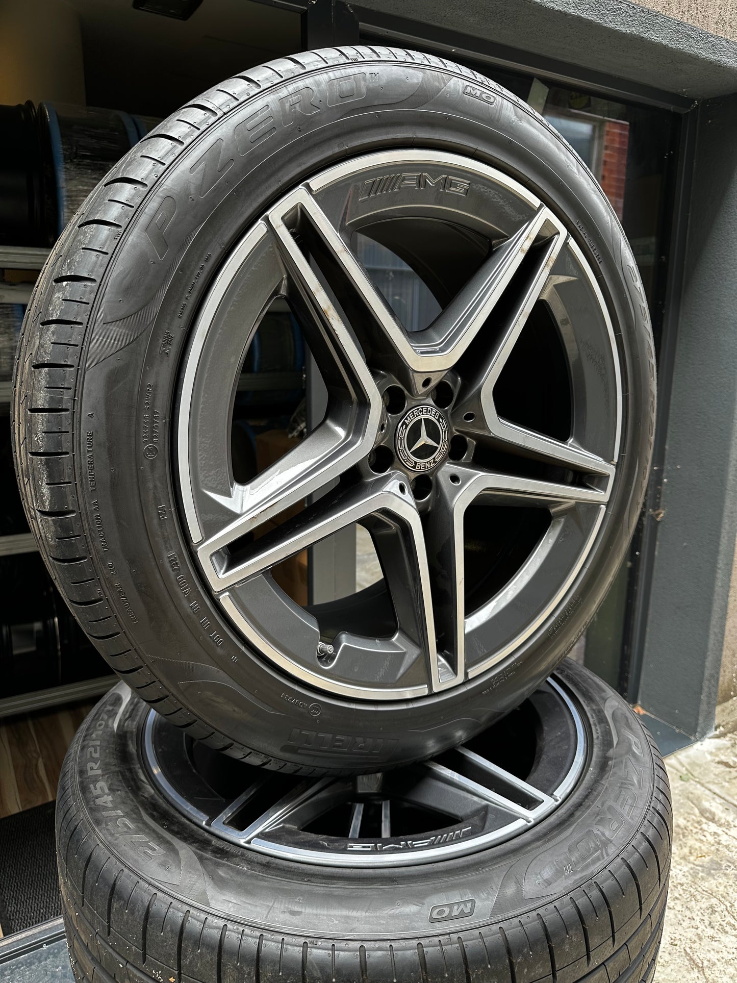 Оригинал като нови Mercedes GLS X167 W167 21 Zoll AMG Мерцедес ГЛС 21 цола АМГ джанти летен комплект летни гуми