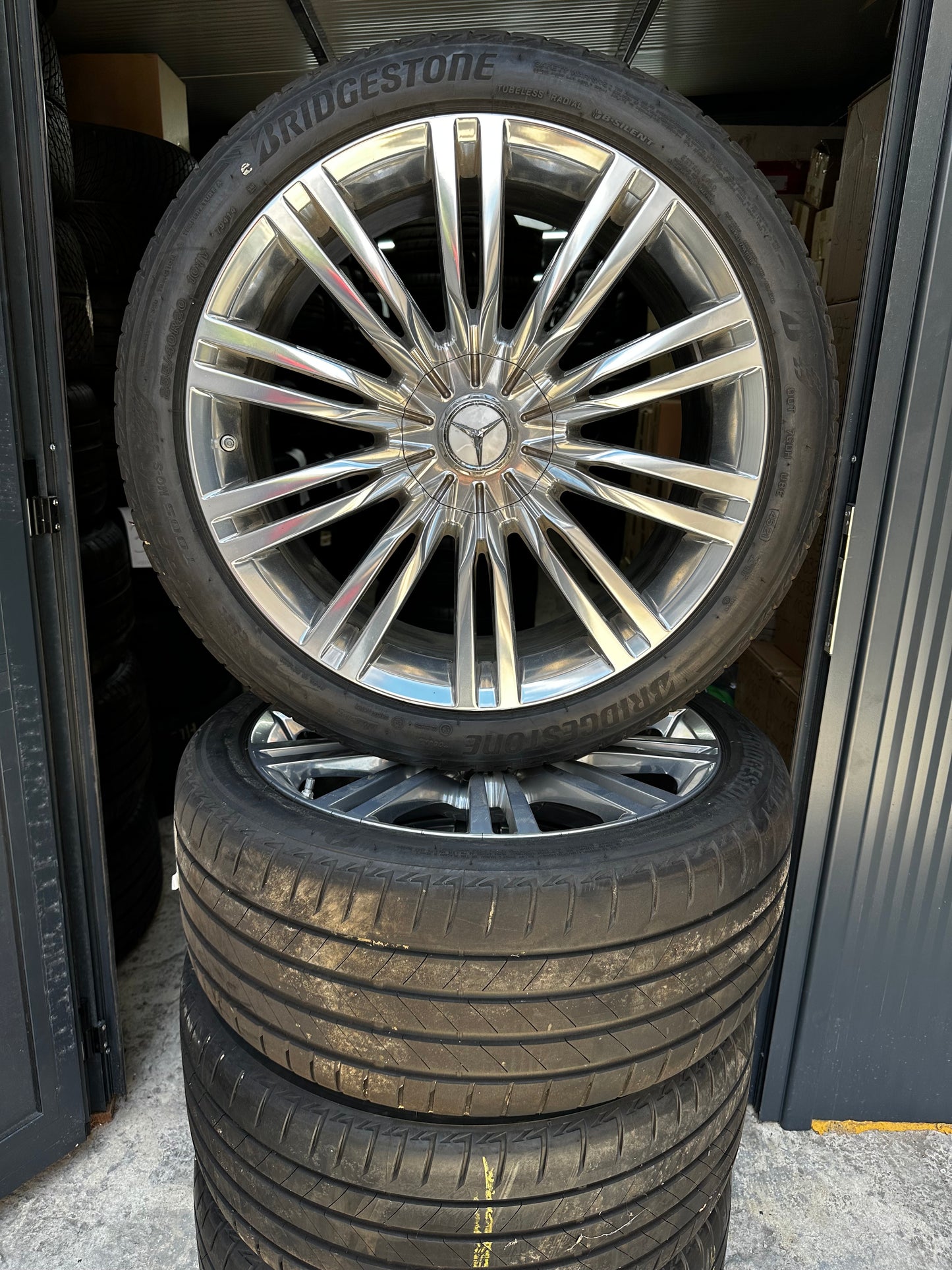 Оригинал като нови Mercedes S Klasse W223 V223 255 40 20 Zoll Мерцедес С класа 255 40 20 цола джанти летен комплект летни гуми