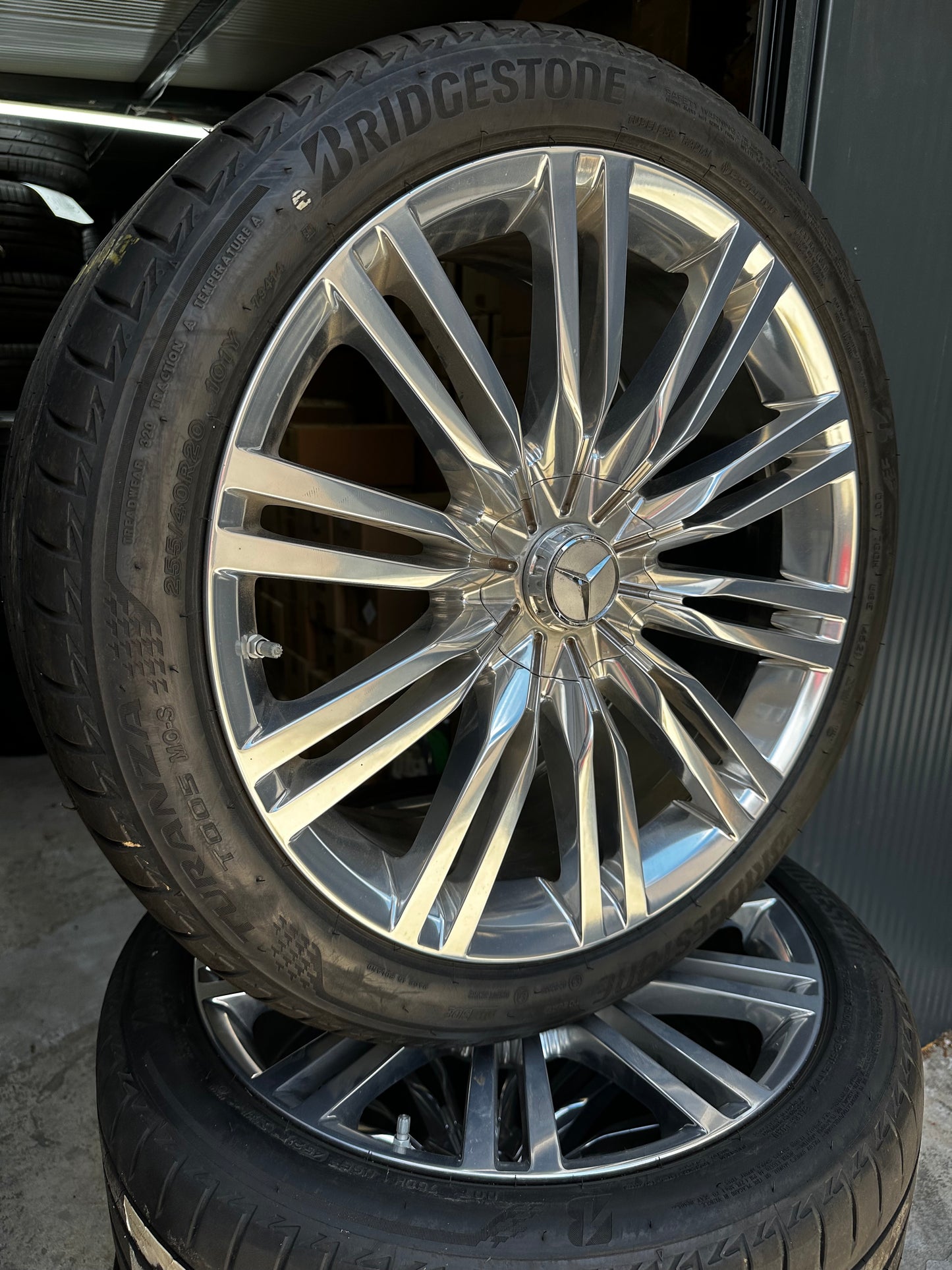 Оригинал като нови Mercedes S Klasse W223 V223 255 40 20 Zoll Мерцедес С класа 255 40 20 цола джанти летен комплект летни гуми