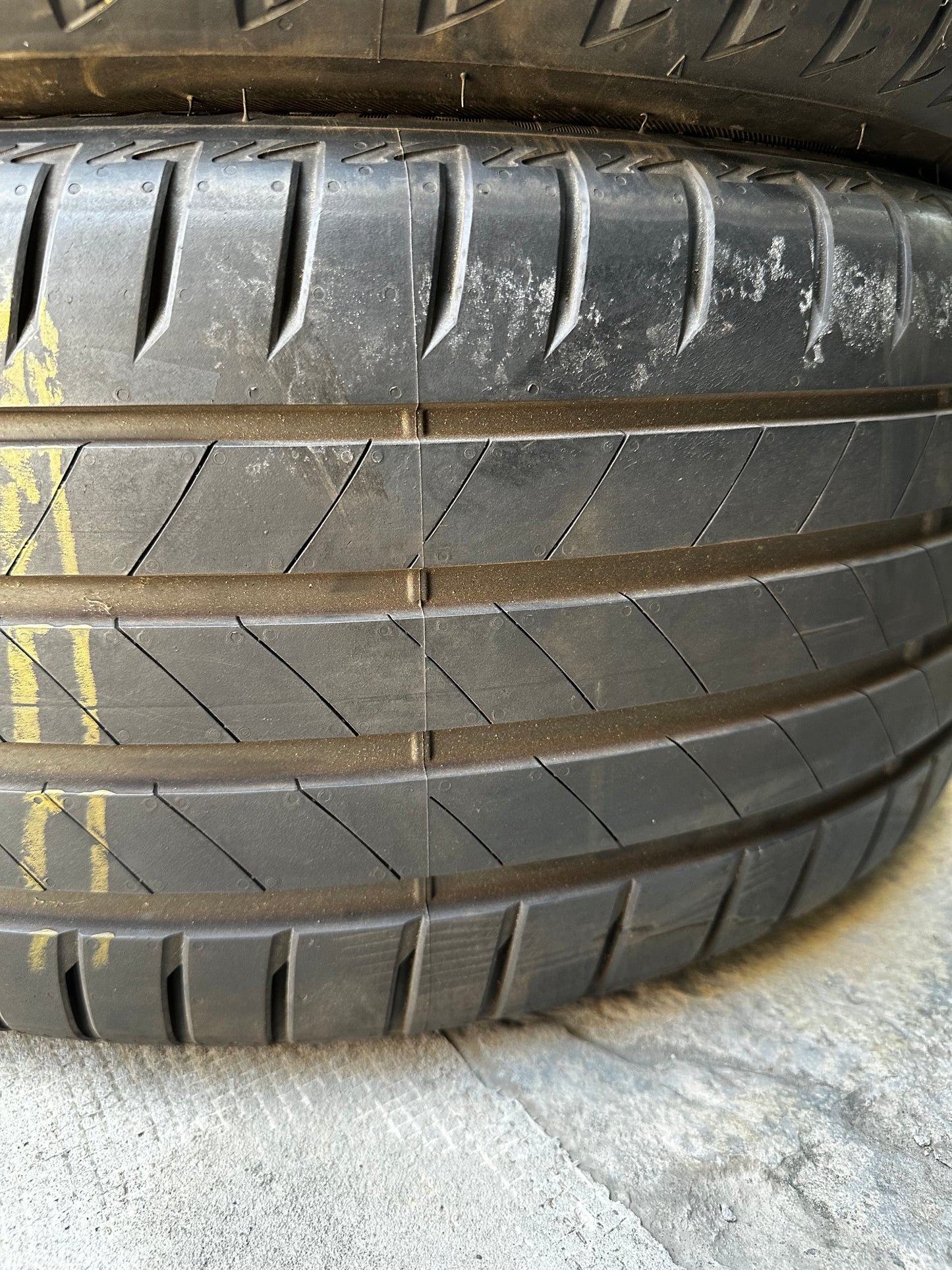 Оригинал като нови Mercedes S Klasse W223 V223 255 40 20 Zoll Мерцедес С класа 255 40 20 цола джанти летен комплект летни гуми
