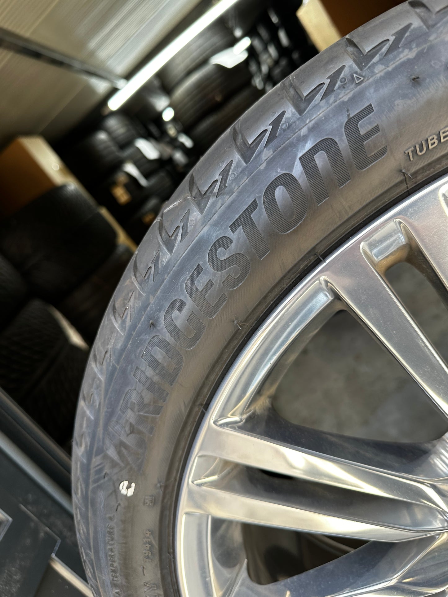 Оригинал като нови Mercedes S Klasse W223 V223 255 40 20 Zoll Мерцедес С класа 255 40 20 цола джанти летен комплект летни гуми