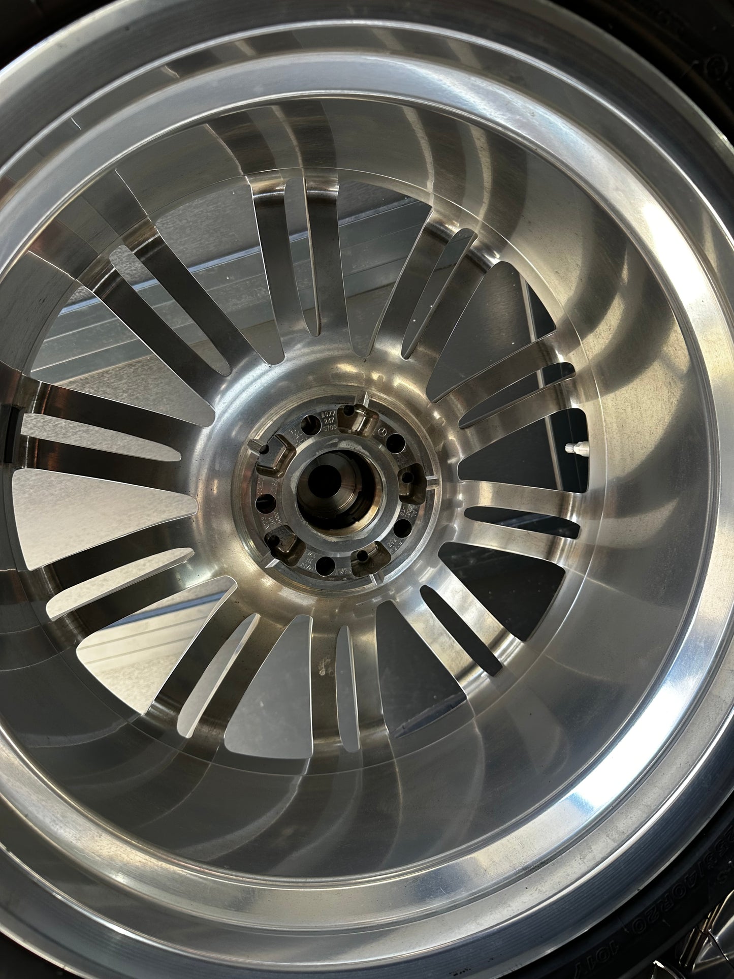 Оригинал като нови Mercedes S Klasse W223 V223 255 40 20 Zoll Мерцедес С класа 255 40 20 цола джанти летен комплект летни гуми