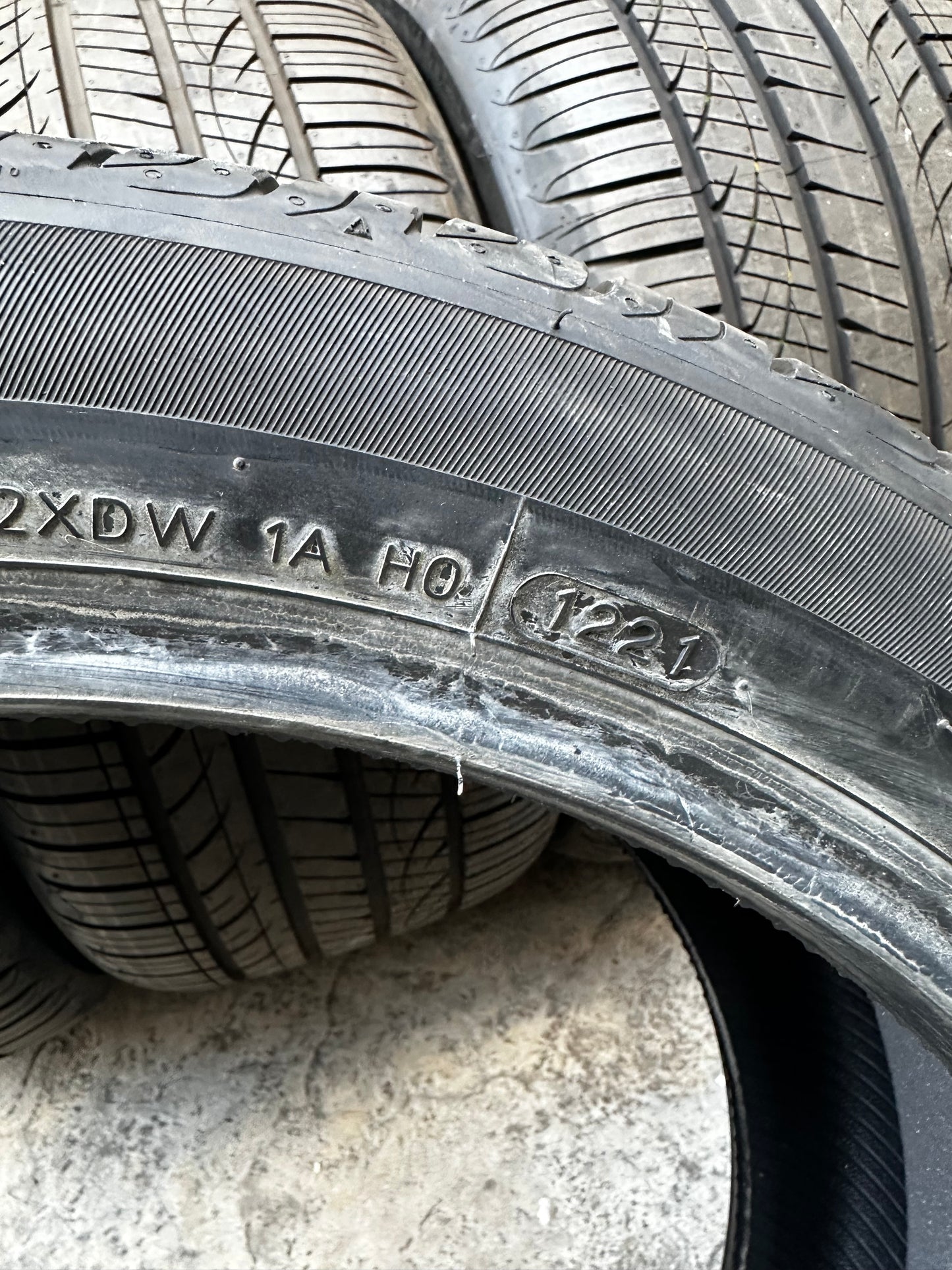 4 x Употребявани Като Нови летни Гуми Hankook Mercedes Bmw 255 40 20 / 285 35 20 Цола Мерцедес Бмв