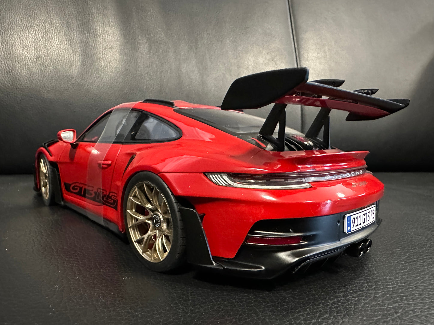 PORSCHE 911 - 992 GT3 RS Carrera 2024 red rot S1812101 Solido 1:18 Порше 911 ГТ3 РС червен