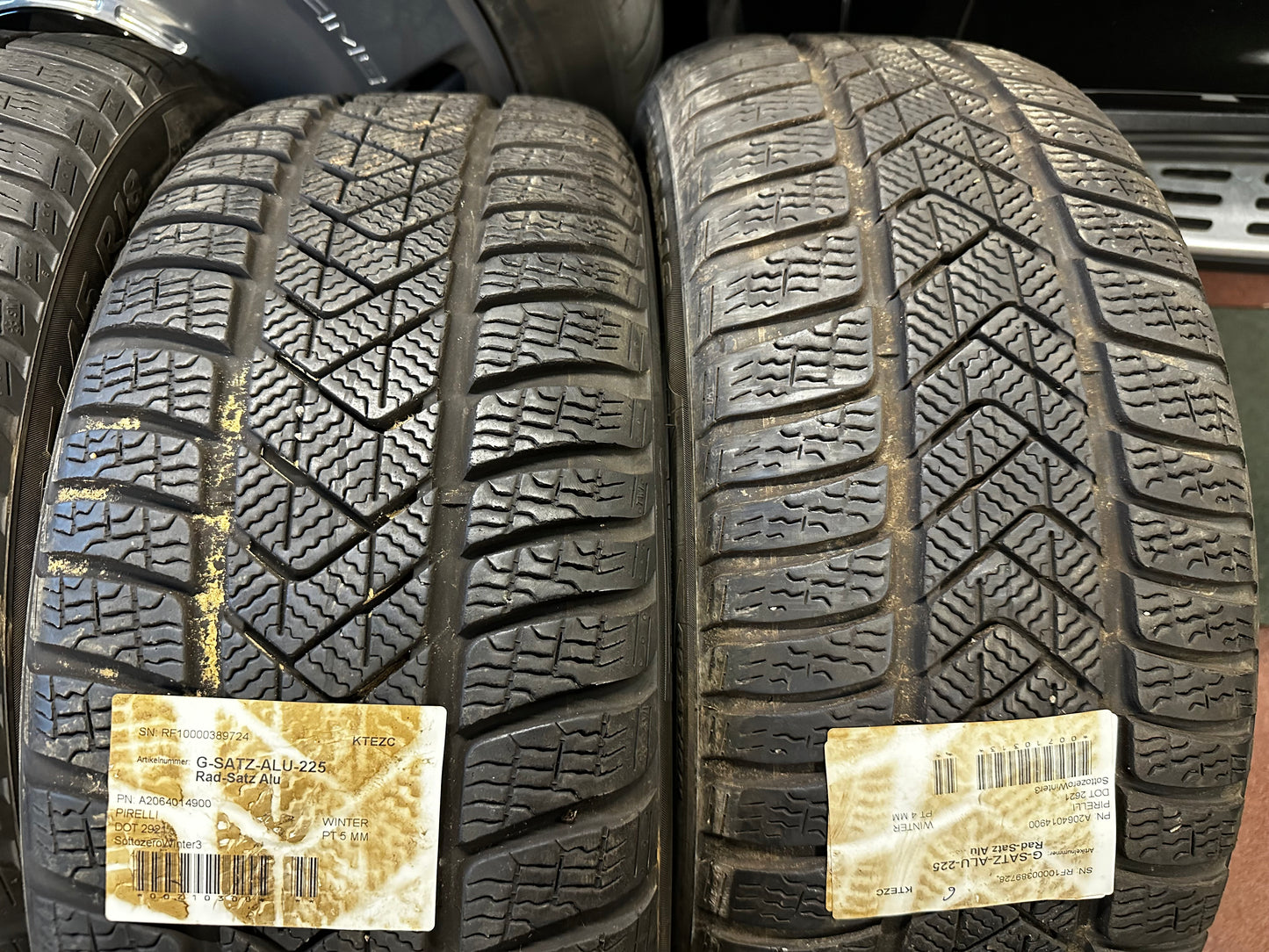 Употребявани зимни Гуми Pirelli 18 Zoll Runflat 225 45 18 Цола MO Рънфлат 5-6мм