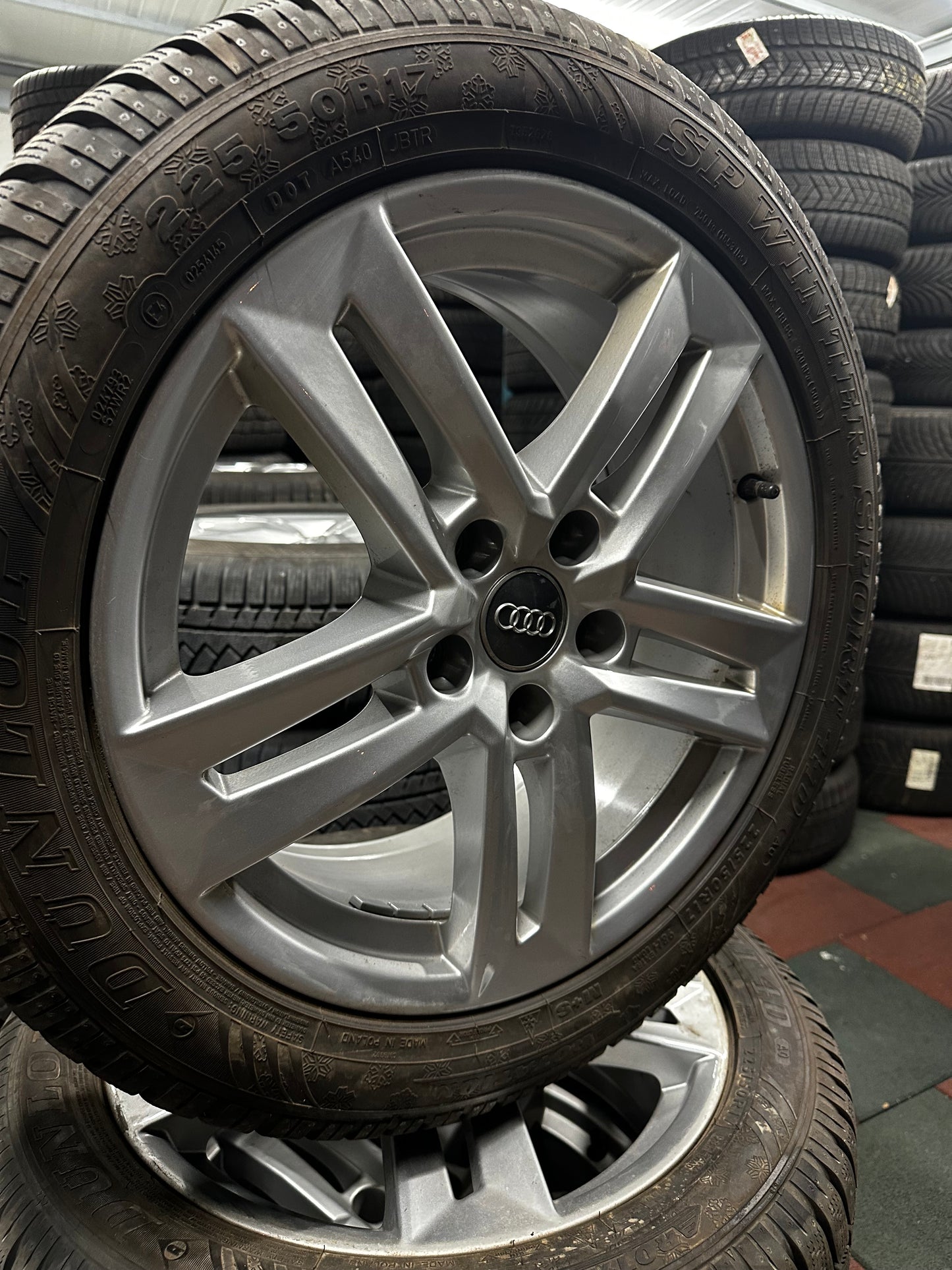 Audi A4 S4 B9 8W 17 Zoll Ауди А4 С4 Б9 Алуминиеви джанти 17 цола зимен комплект зимни Гуми