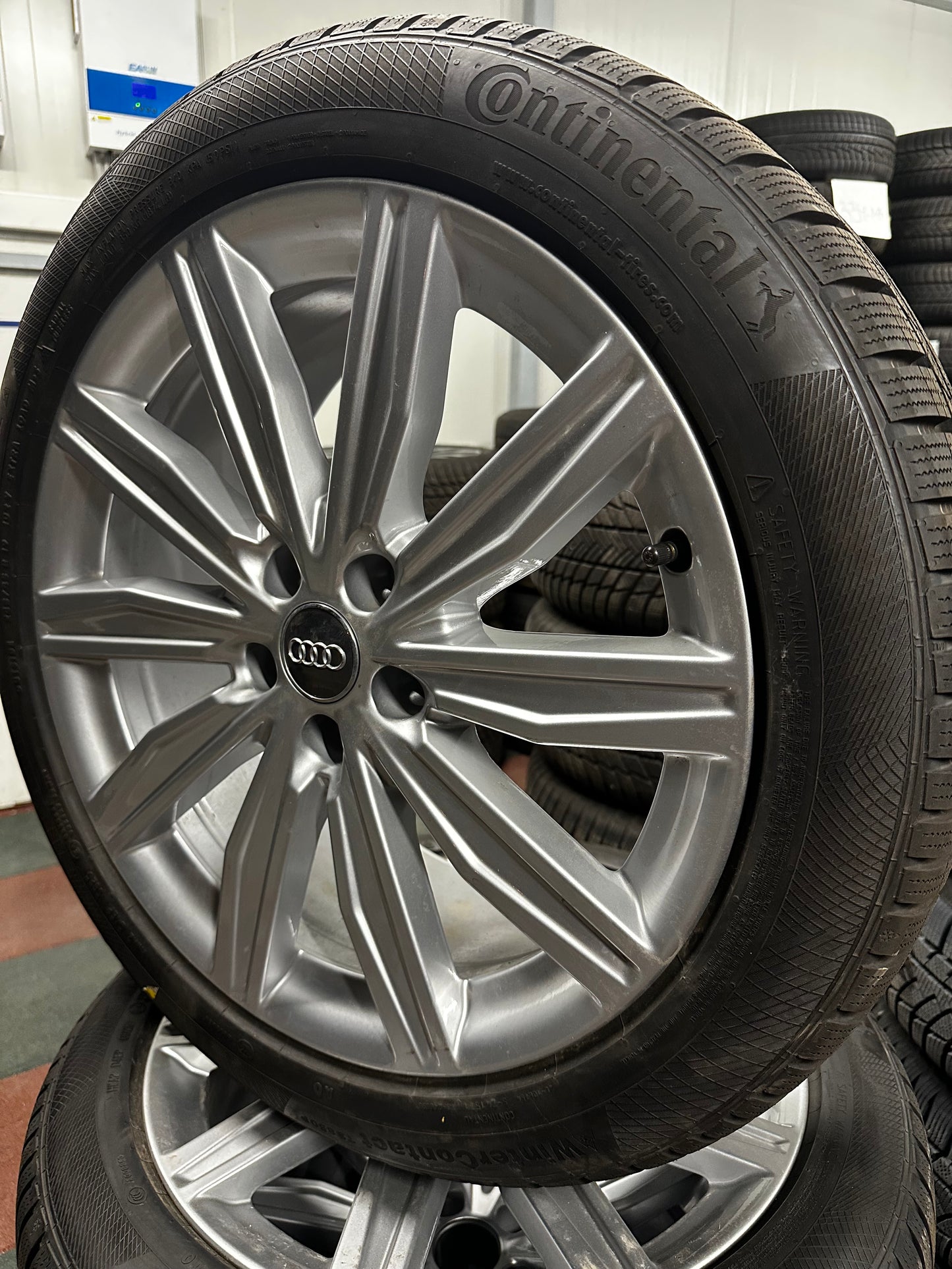 Оригинал като нови Audi A6 S6 4K C8 19 Zoll Ауди А6 С6 4К Ц8 Алуминиеви джанти 19 цола зимен комплект зимни Гуми