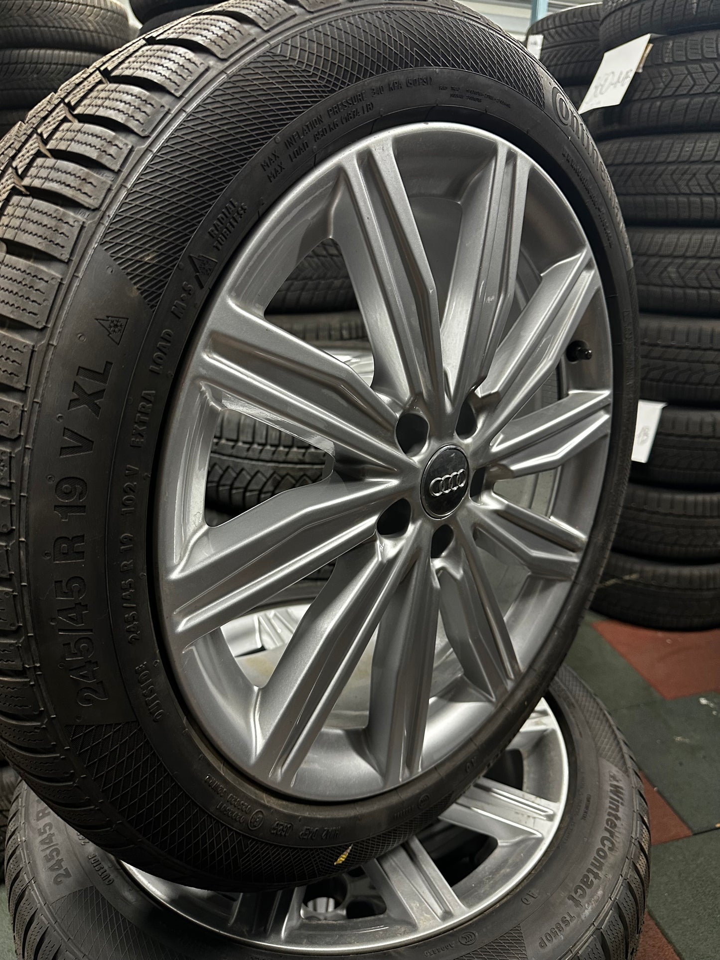 Оригинал като нови Audi A6 S6 4K C8 19 Zoll Ауди А6 С6 4К Ц8 Алуминиеви джанти 19 цола зимен комплект зимни Гуми