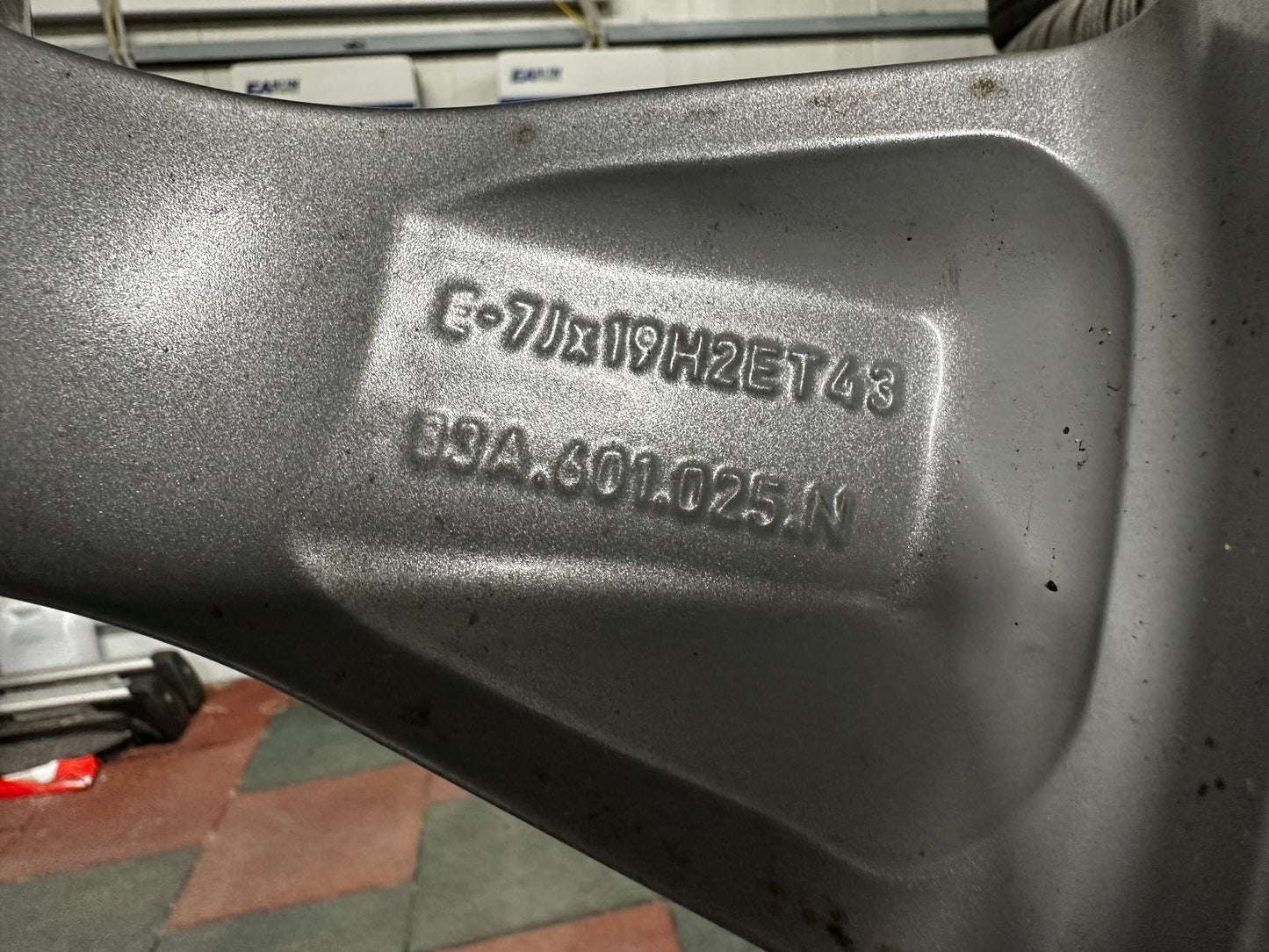 Оригинал Audi Q3 83A F3 19 Zoll Ауди КУ3 Алуминиеви джанти 235 50 19 цола зимен комплект зимни гуми