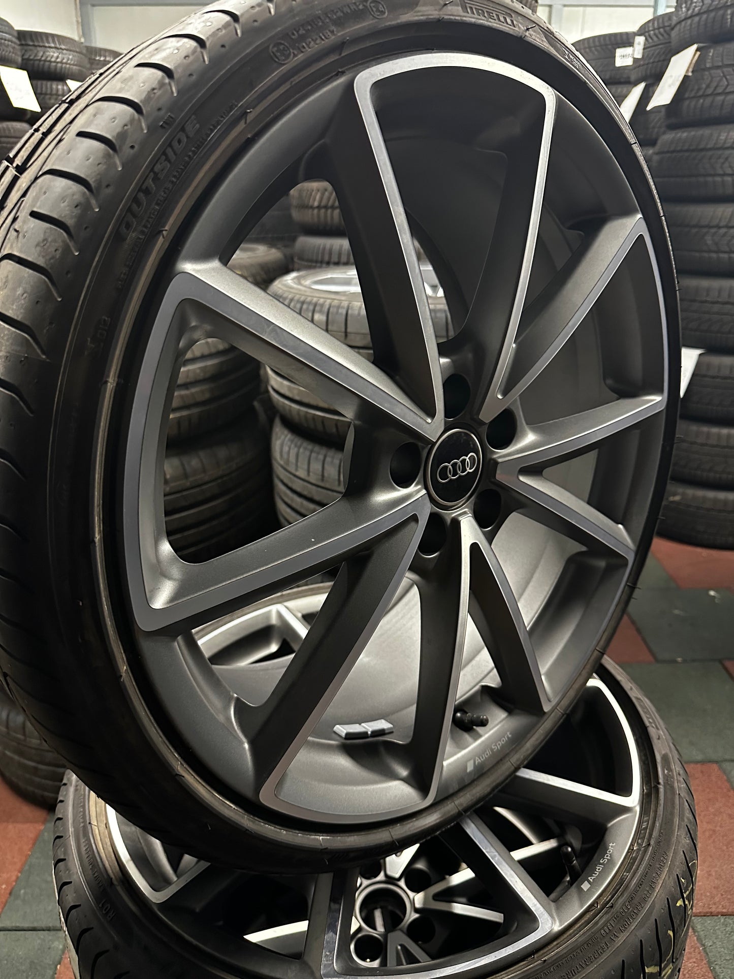 Оригинал Като нови Audi TTS TTRS 8S FV 20 Zoll Ауди ТТС ТТРС Алуминиеви джанти 20 цола летен комплект летни гуми