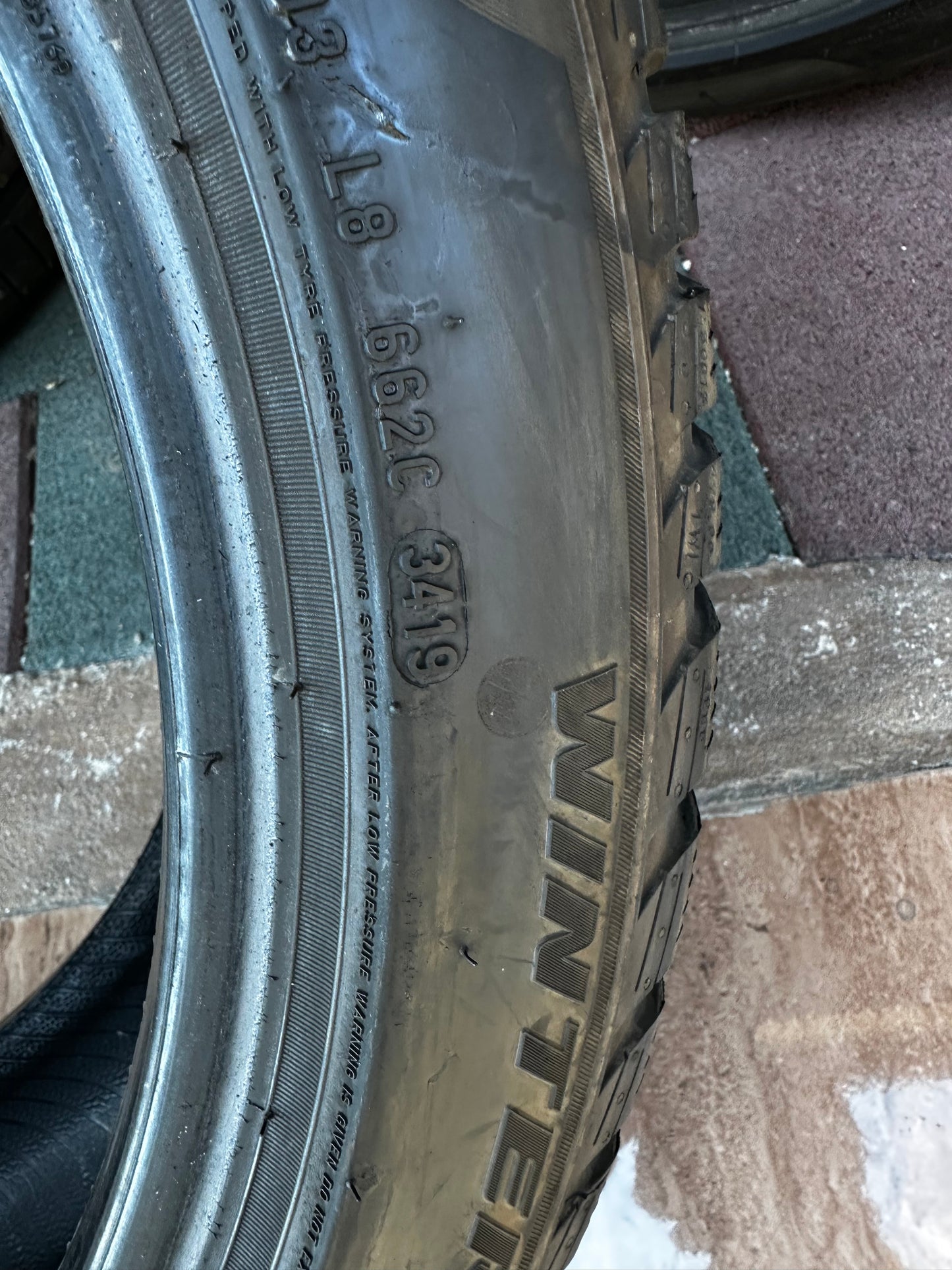 Употребявани зимни Гуми Pirelli 19 Zoll Runflat 225 45 19 Цола BMW* Рънфлат 6мм