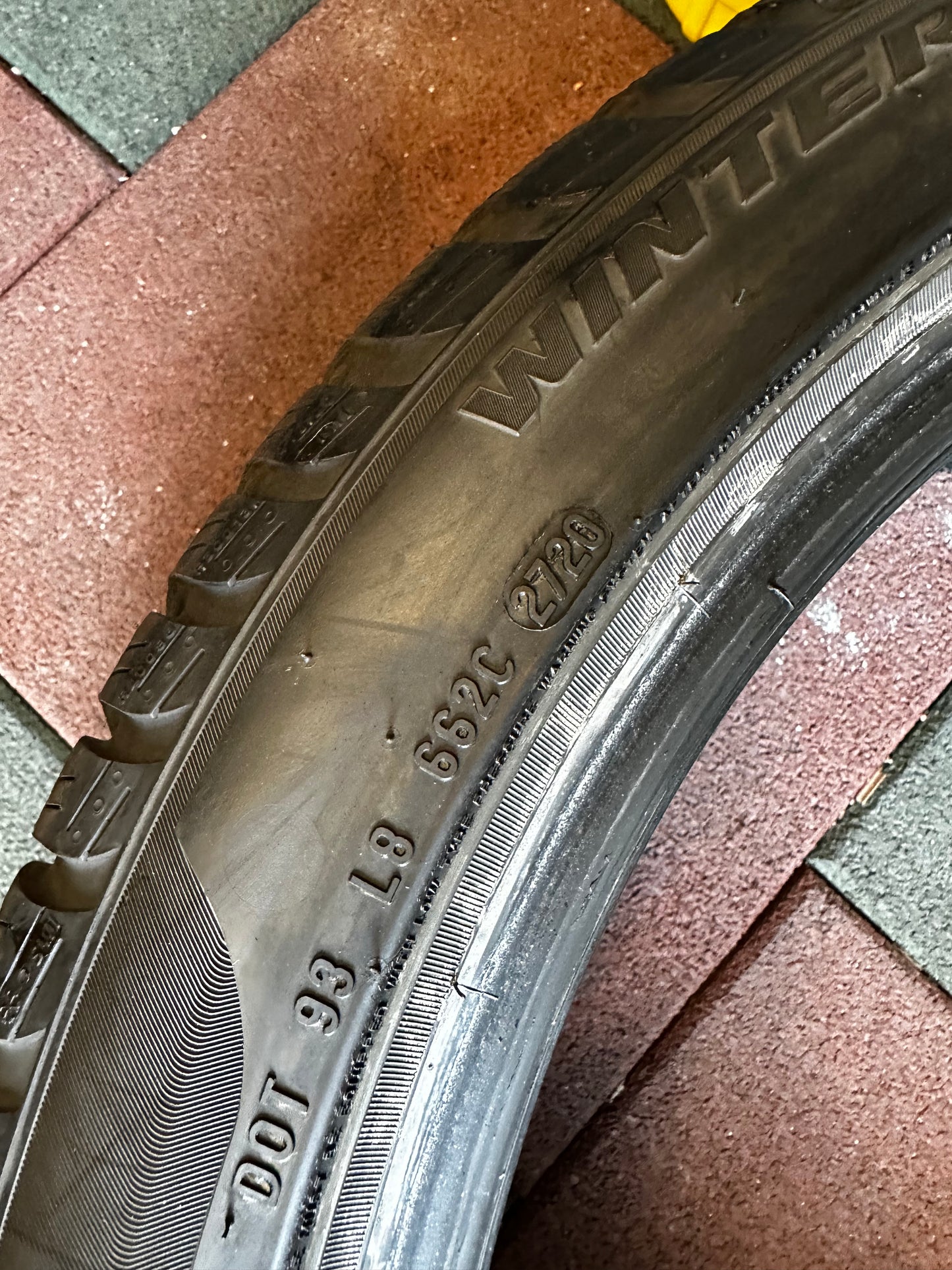 Употребявани зимни Гуми Pirelli 19 Zoll Runflat 225 45 19 Цола BMW* Рънфлат 6мм