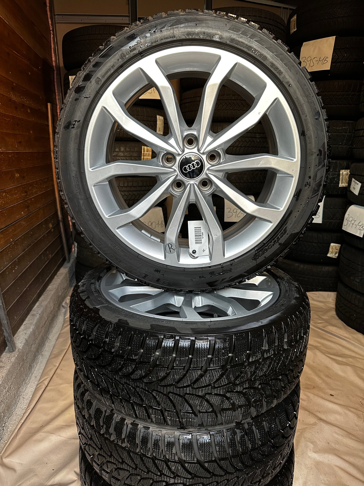 Audi A4 S4 B9 8W 18 Zoll Ауди А4 С4 Б9 Алуминиеви джанти 18 цола зимен комплект зимни Гуми